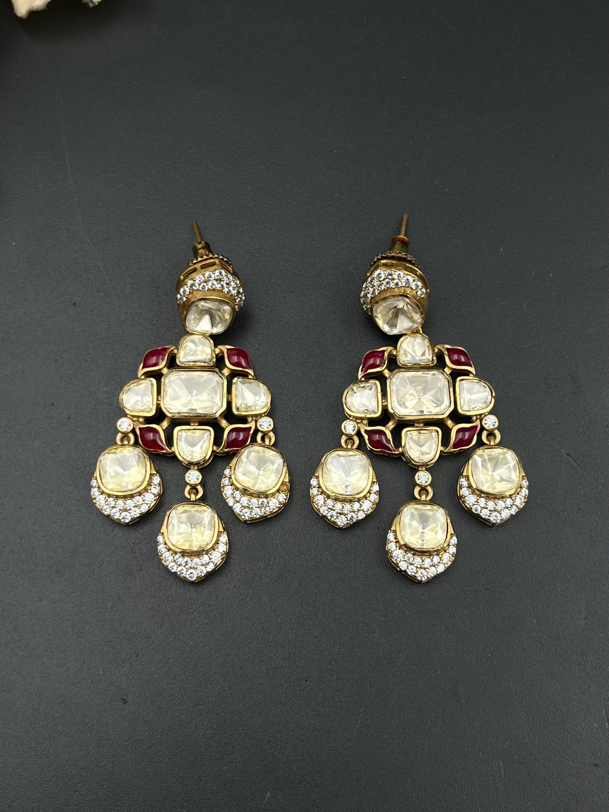 KYDA NECKLACE