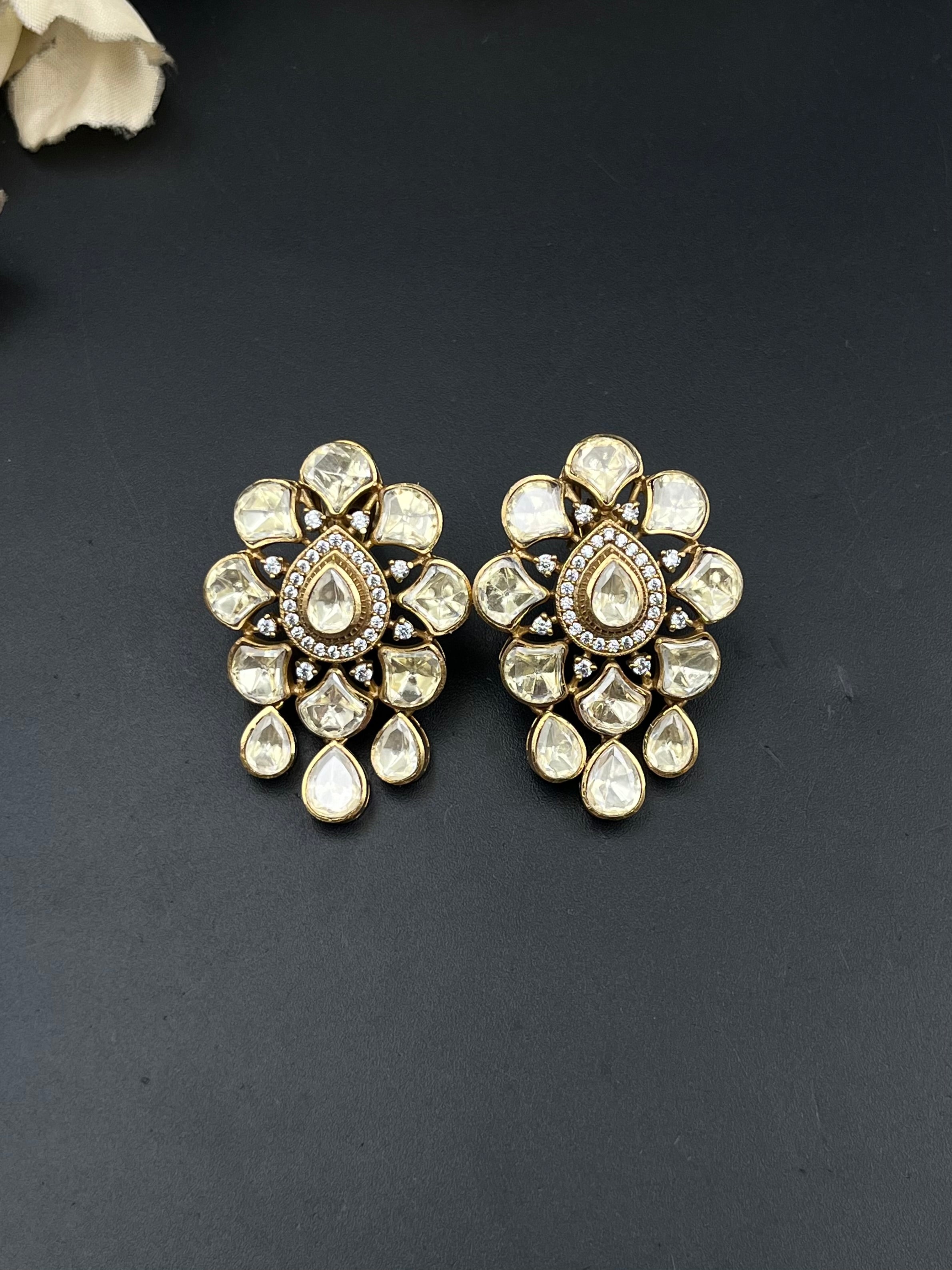 KIRAT NECKLACE