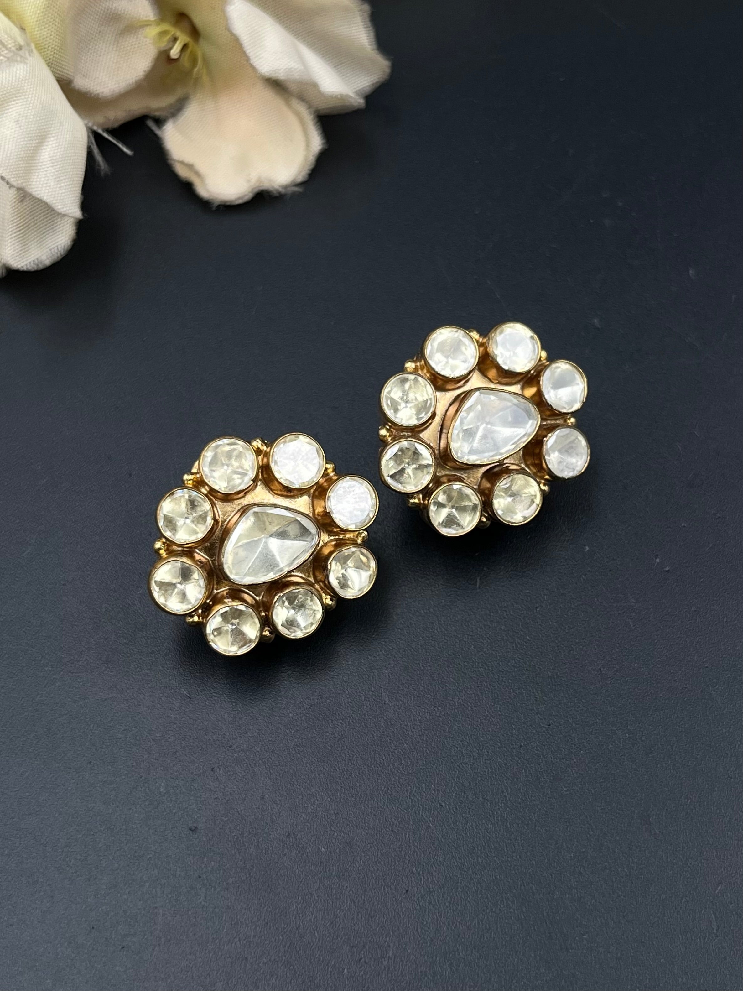 JITA NECKLACE