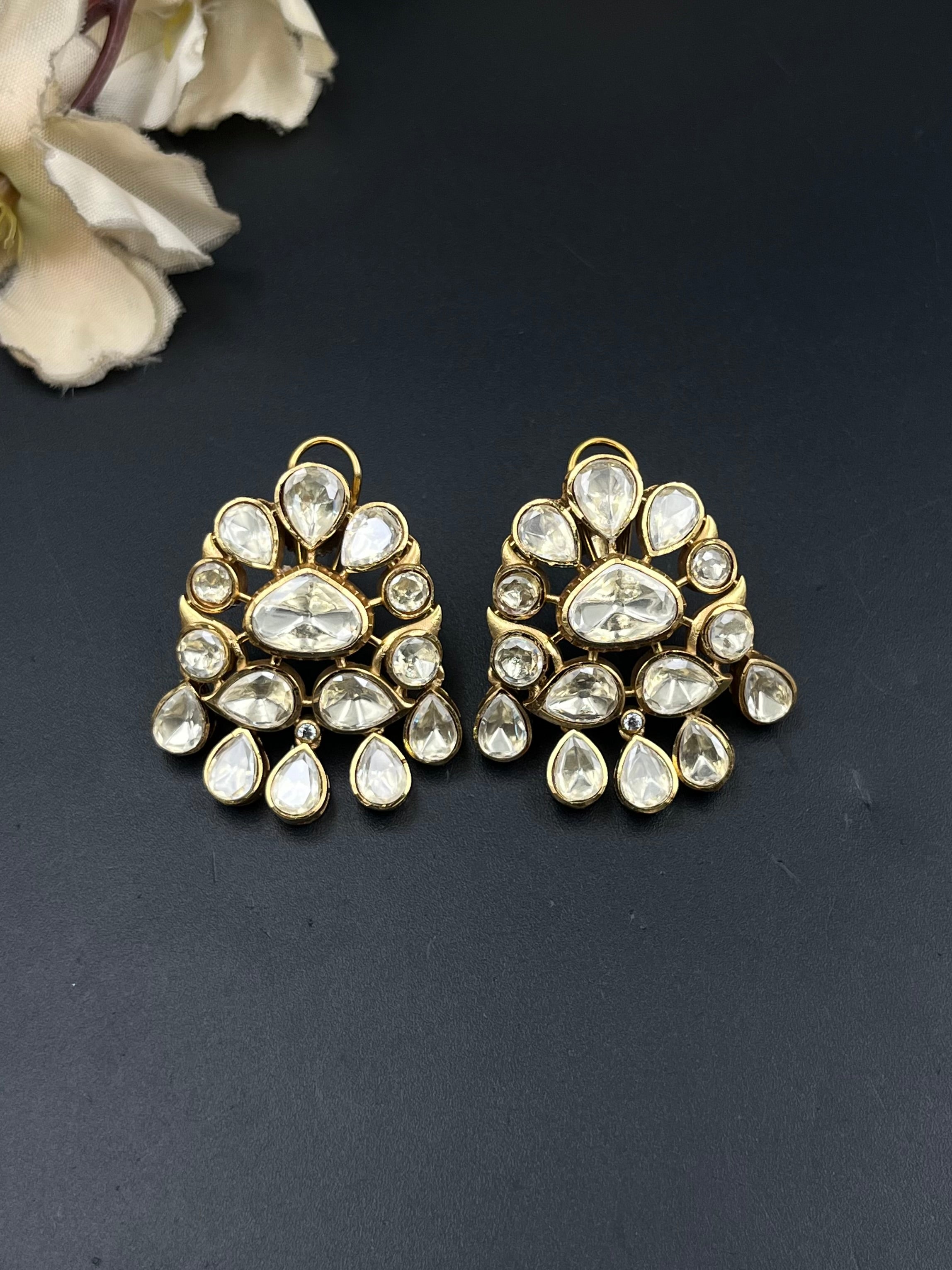 GULNAR NECKLACE
