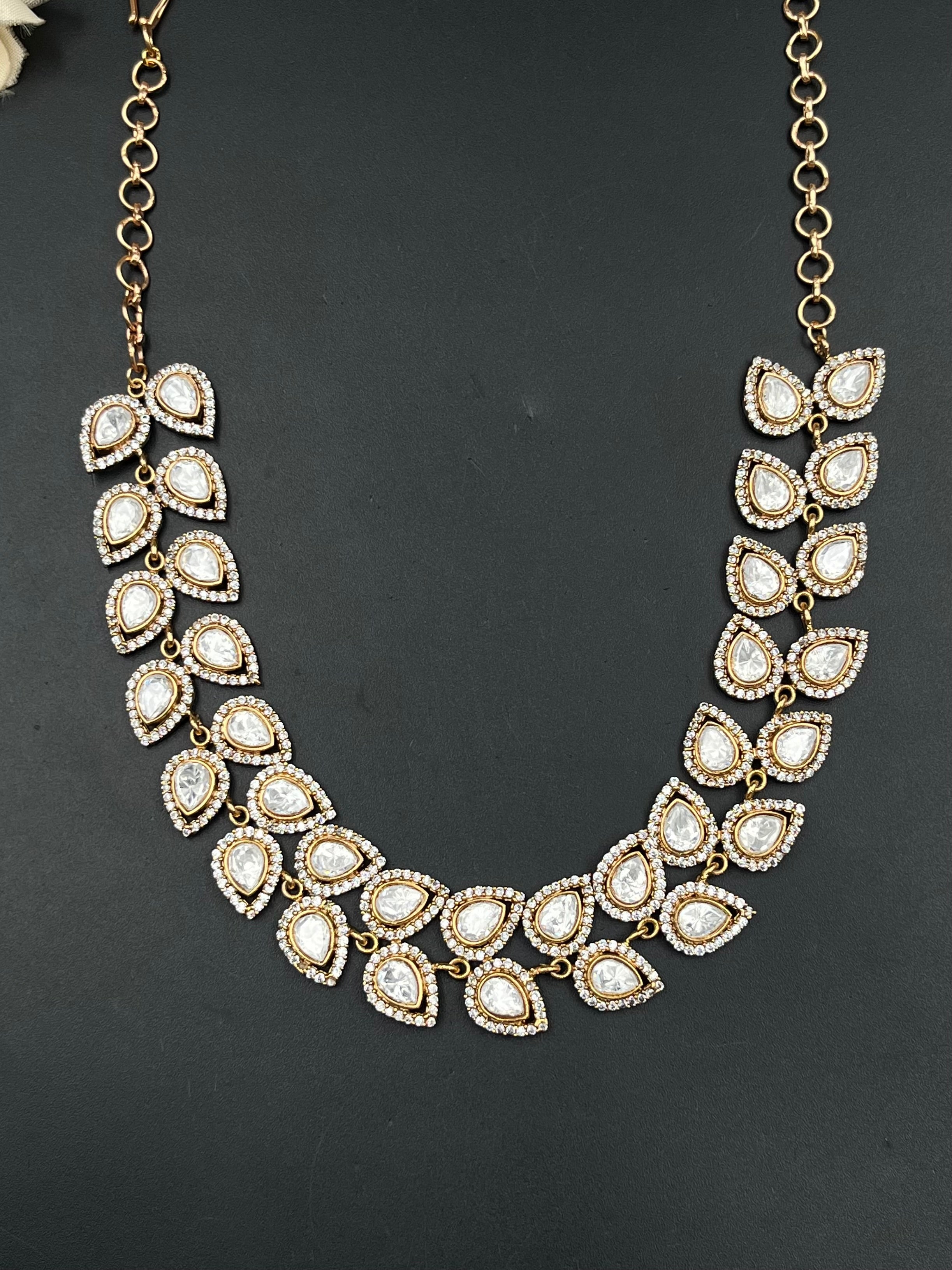 HAMIDA NECKLACE
