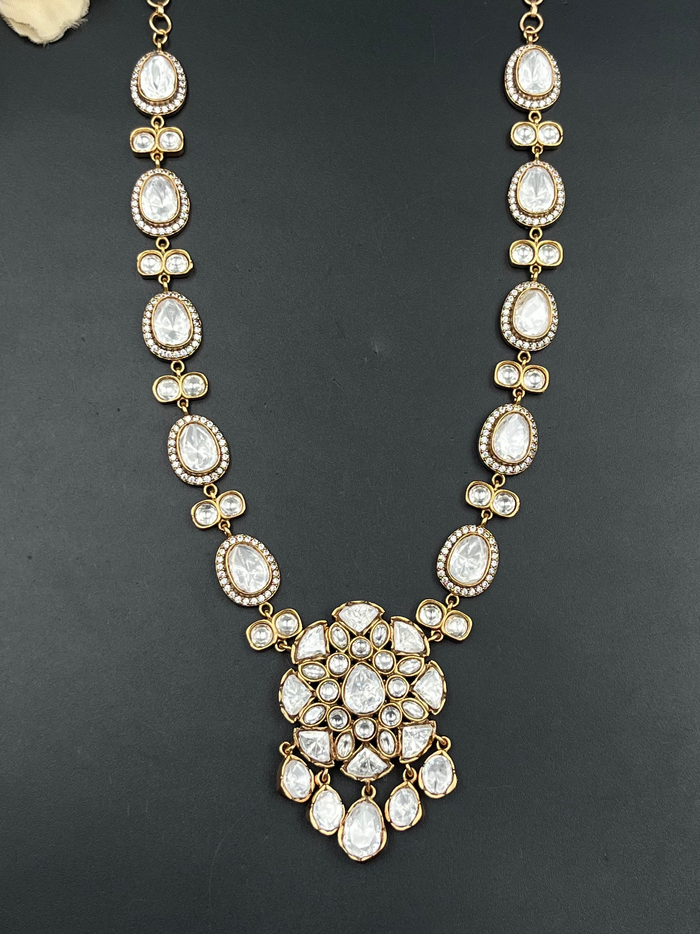 JINA NECKLACE