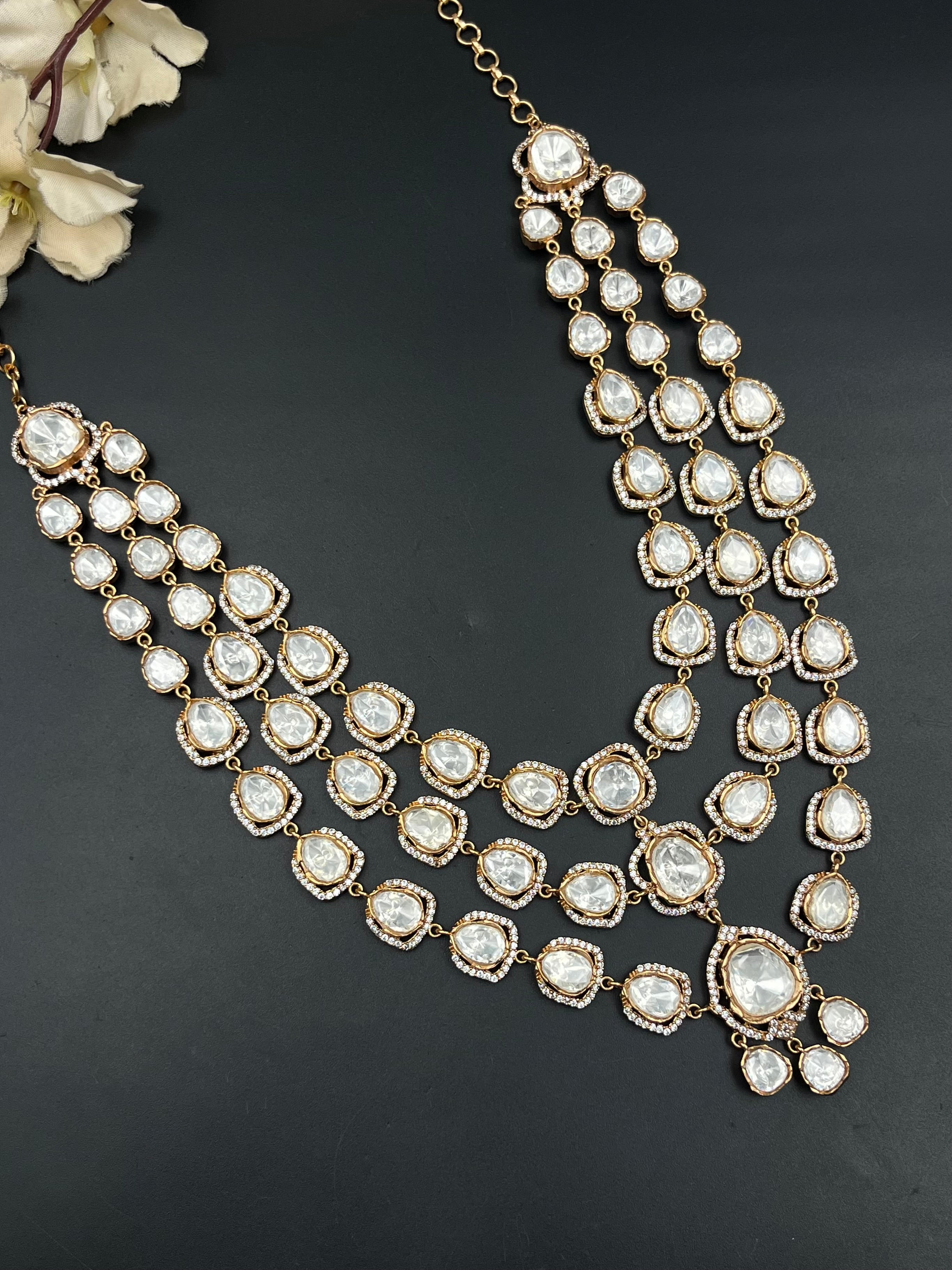 LAMYA NECKLACE