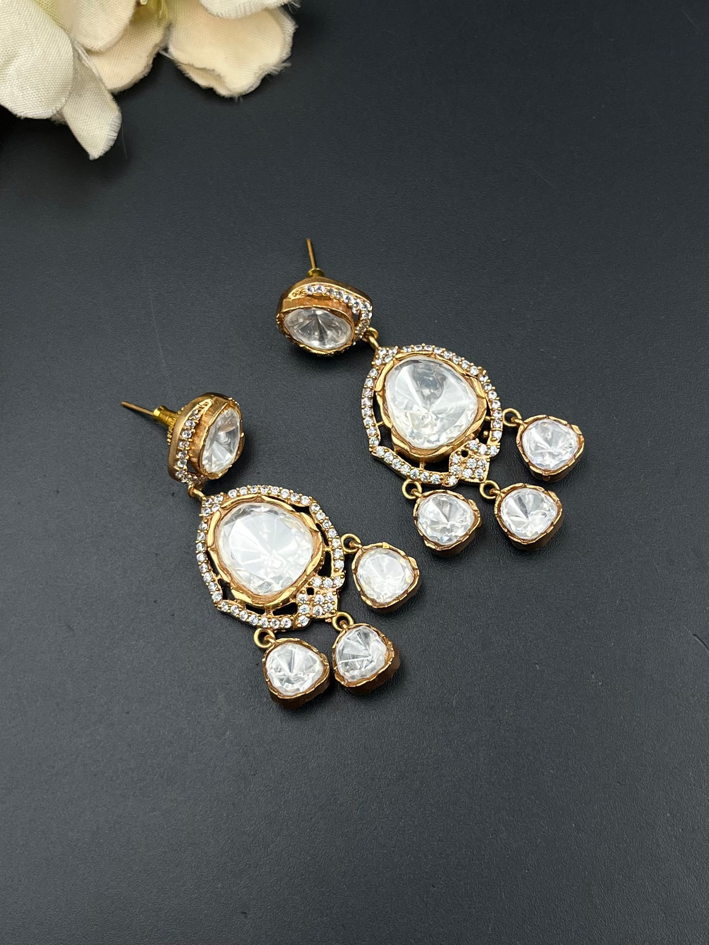 LAMYA NECKLACE