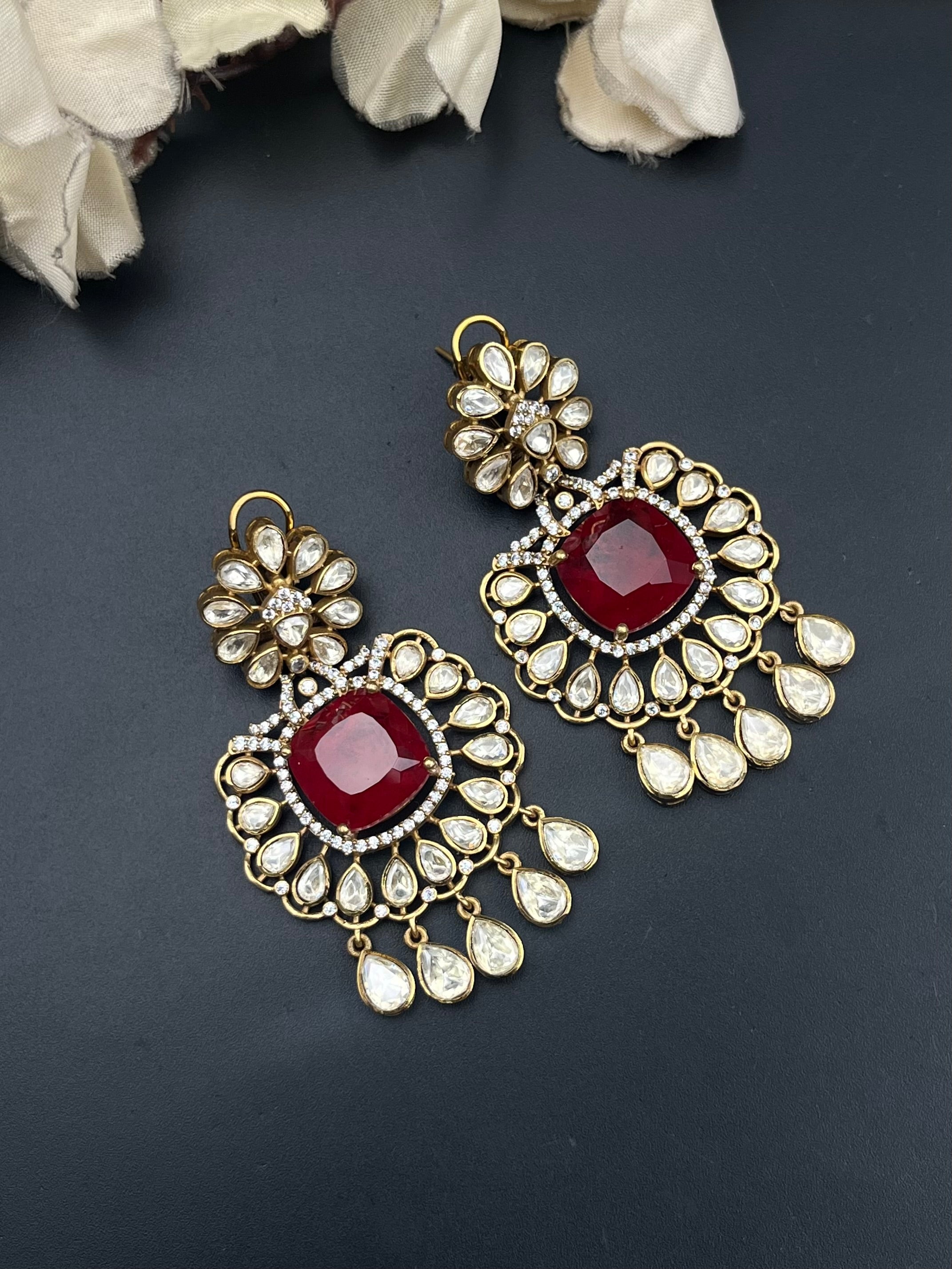 HINA NECKALCE