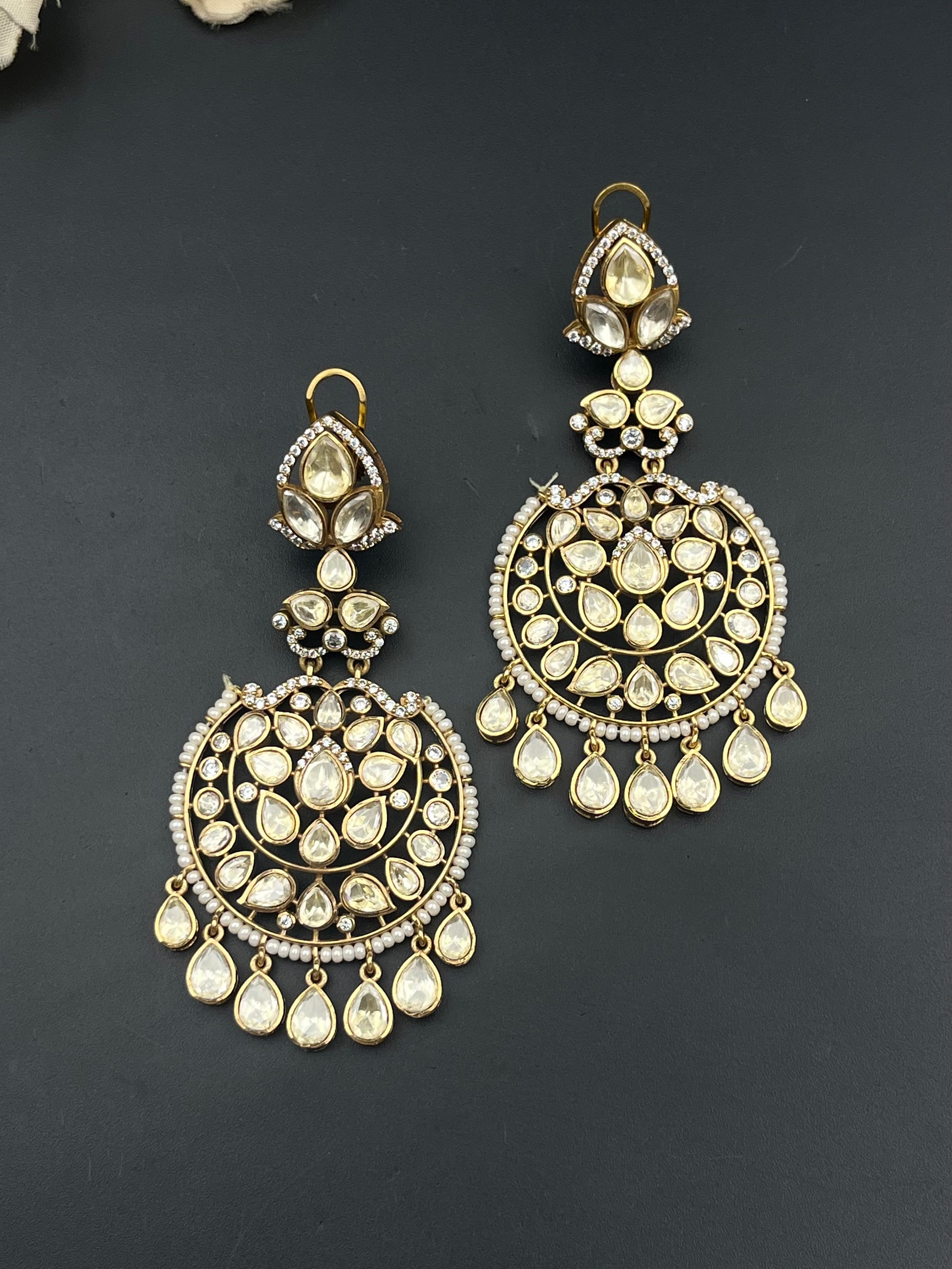 ANIMA EARRING