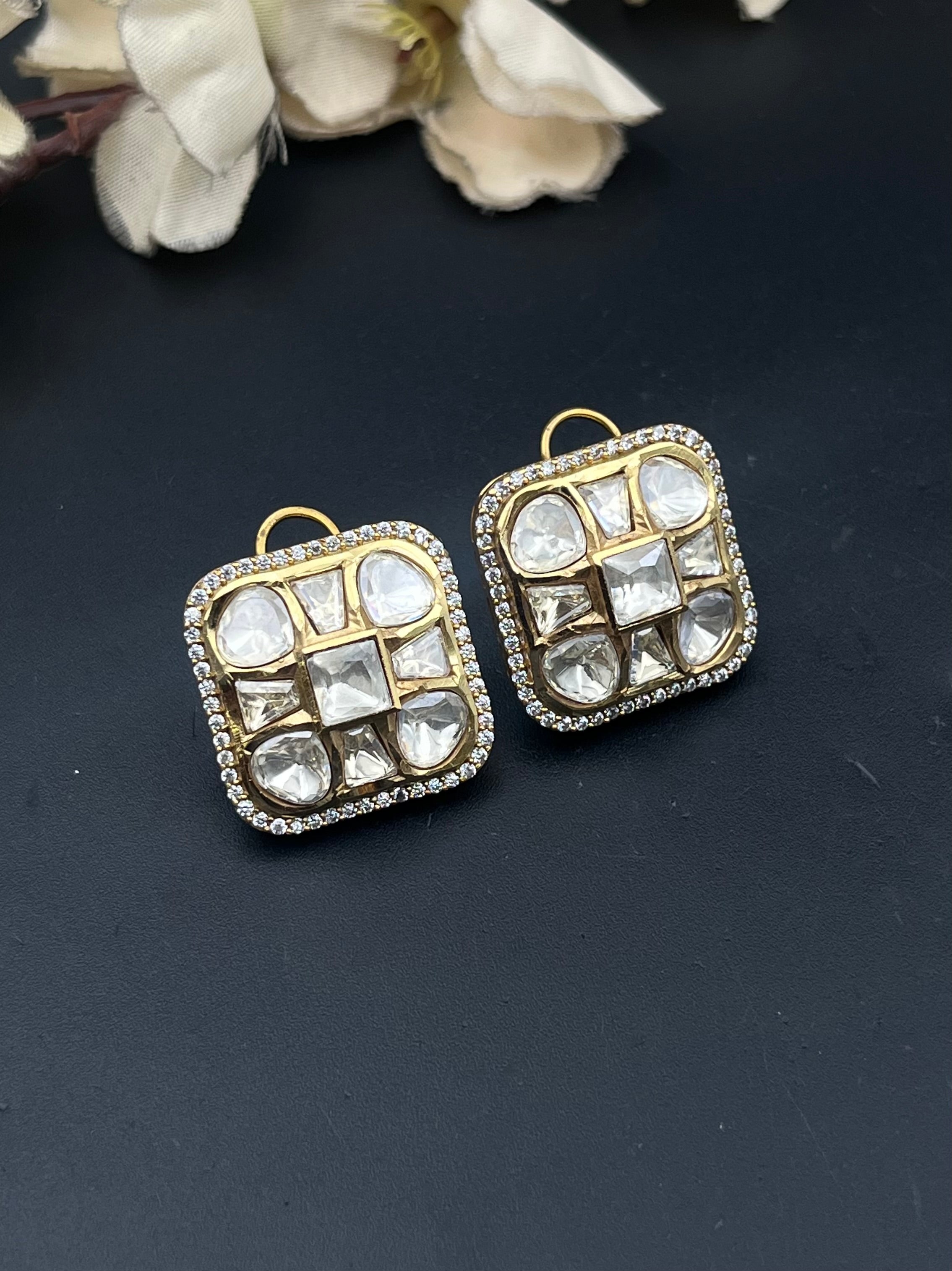 SOFIA EARRING
