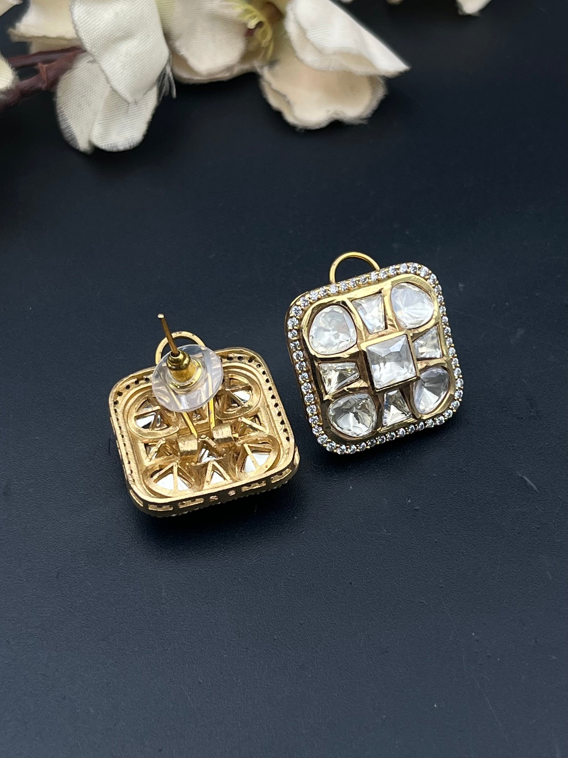 SOFIA EARRING