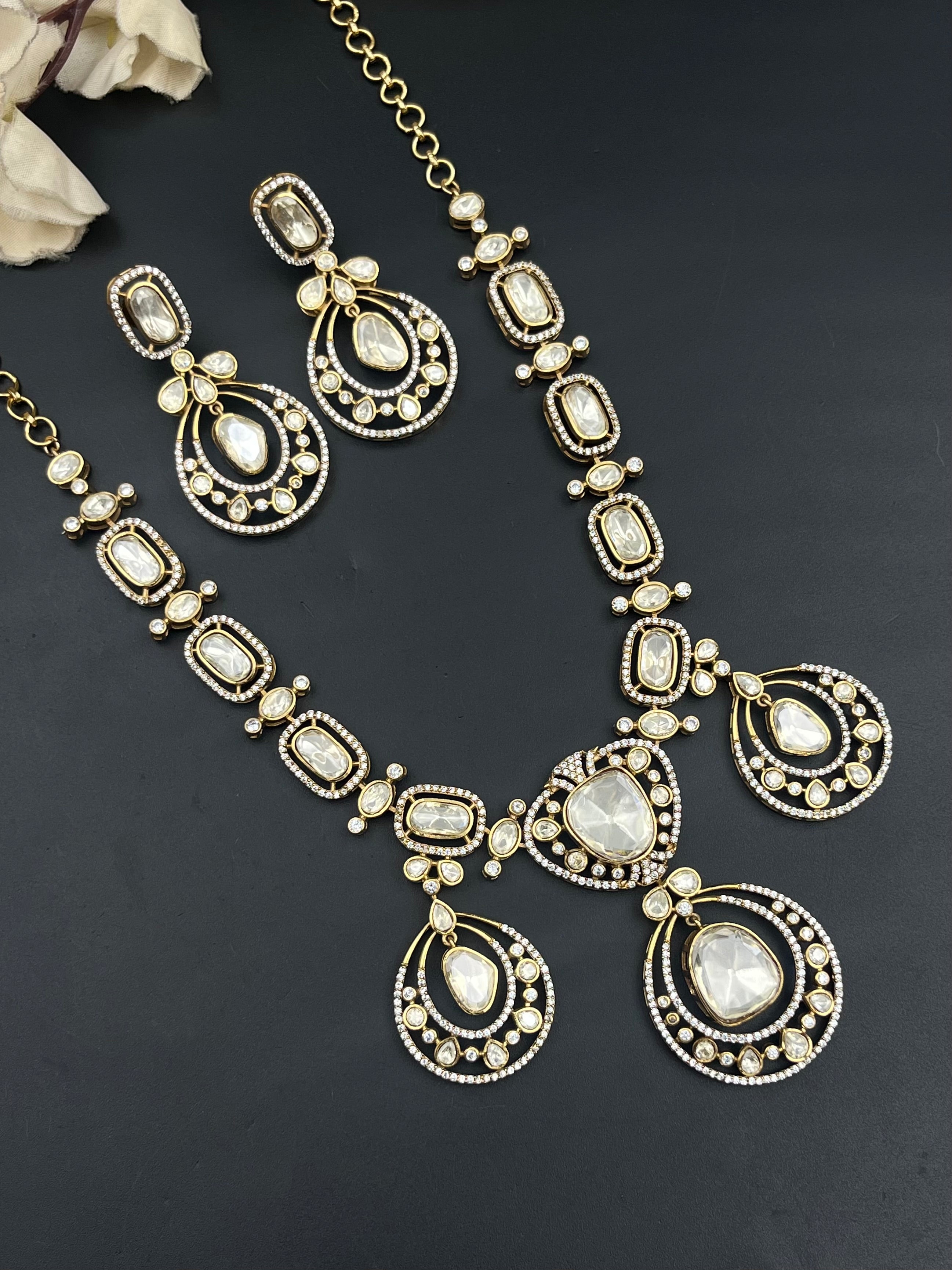 KAIRA NECKLACE