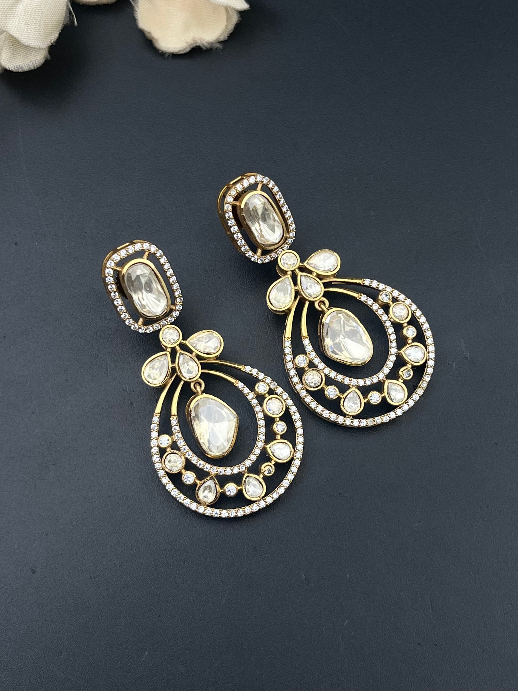 KAIRA NECKLACE