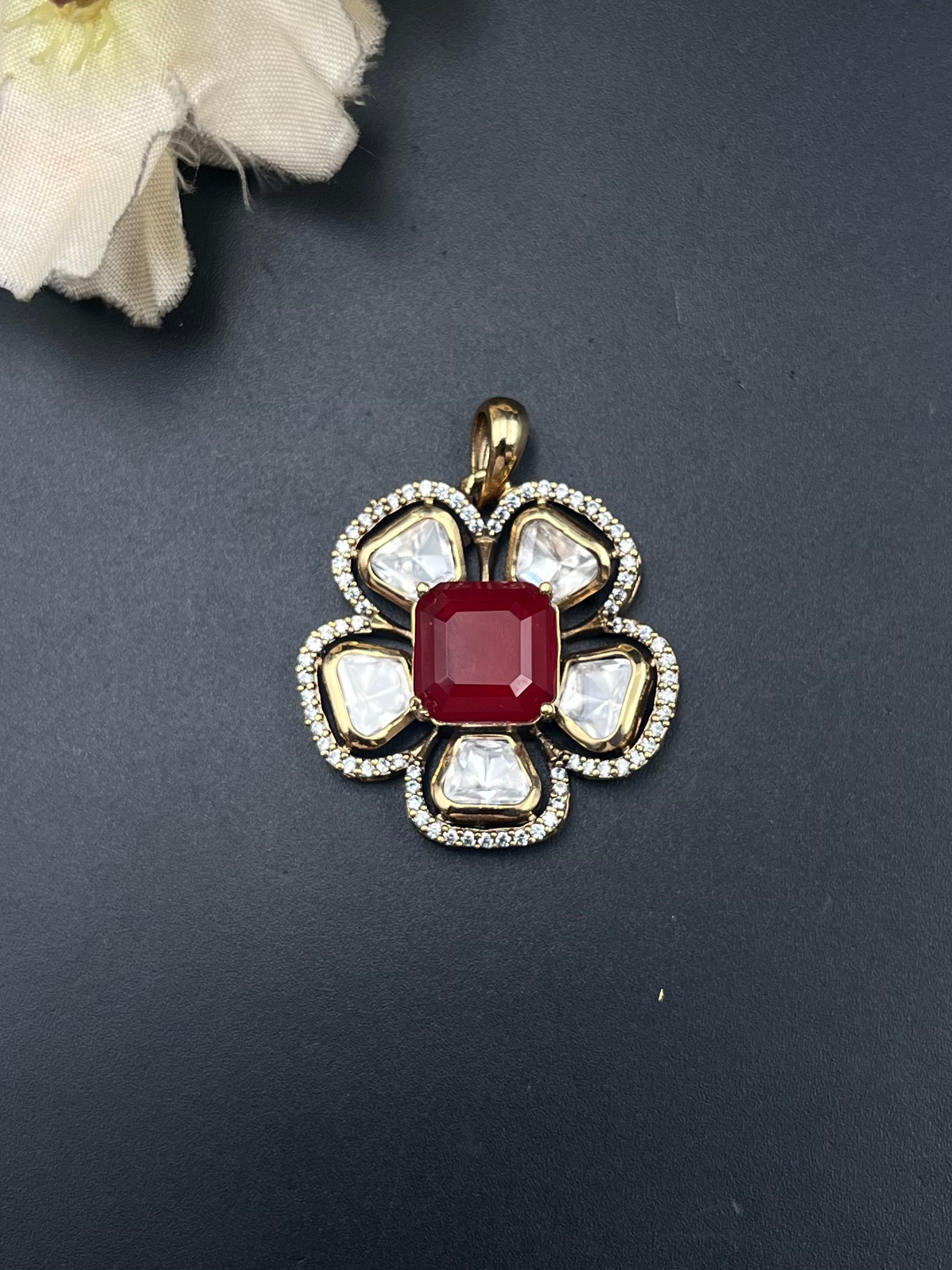 PARIDI PENDANT