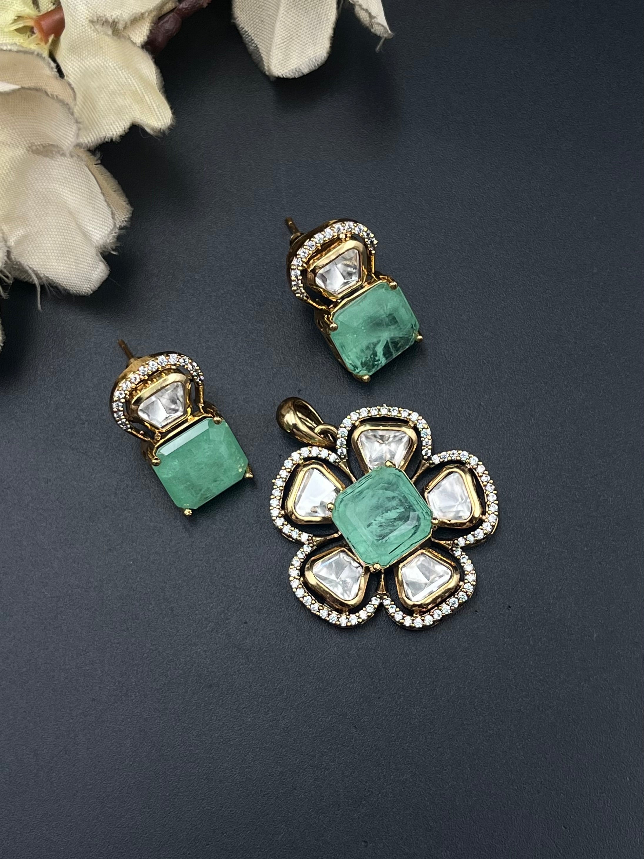 PARIDI PENDANT