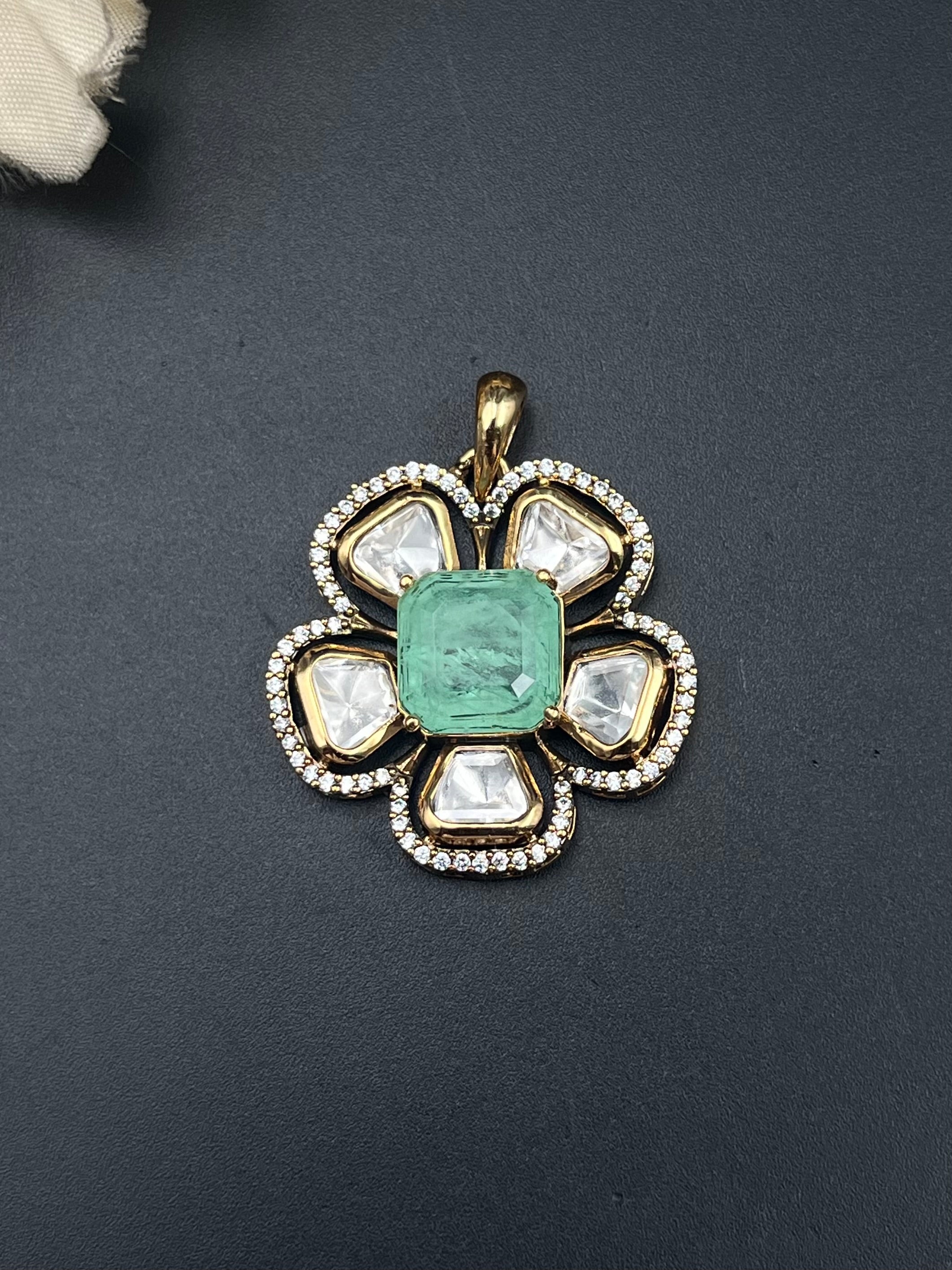 PARIDI PENDANT