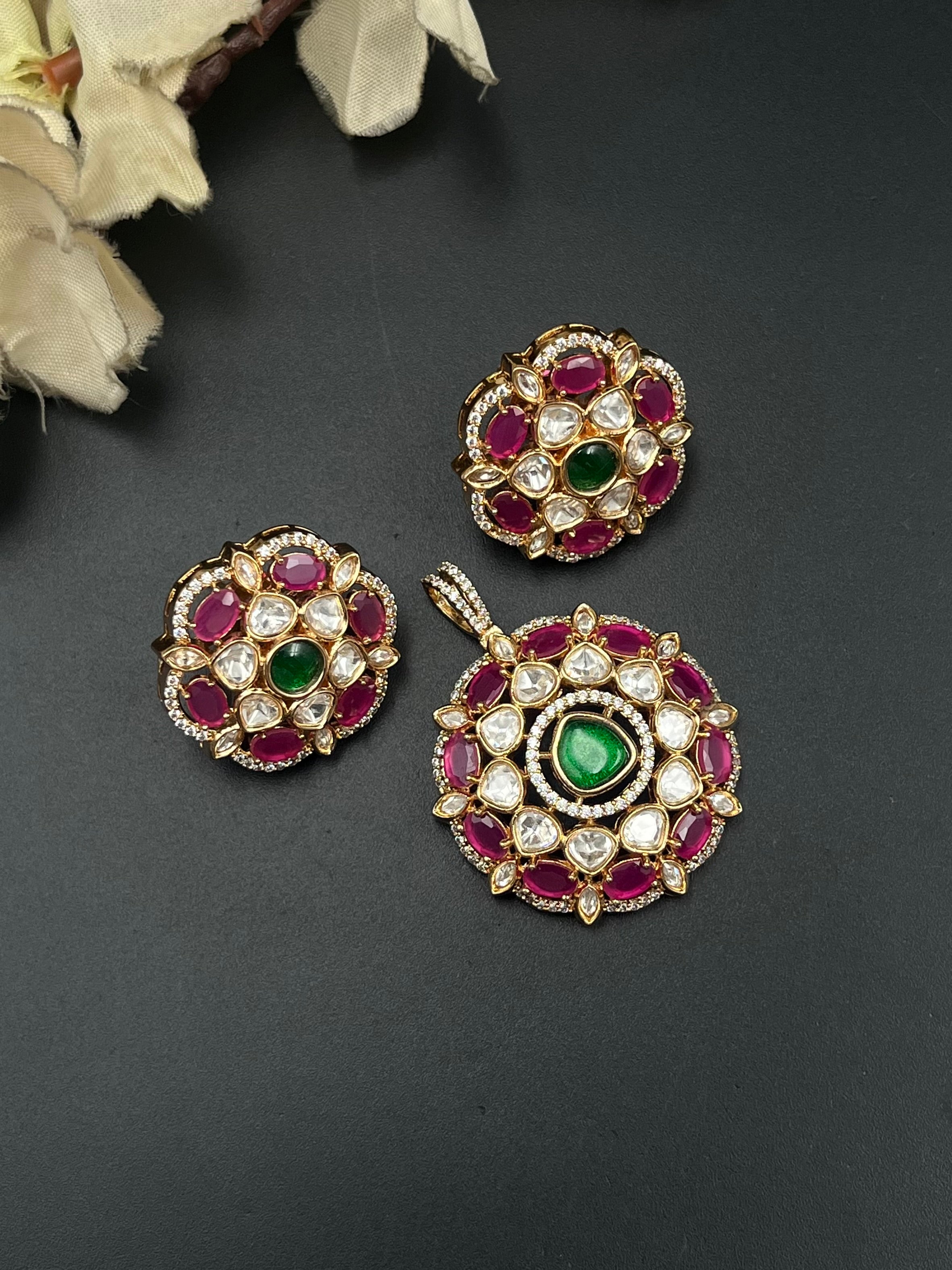 PRAGTI PENDANT