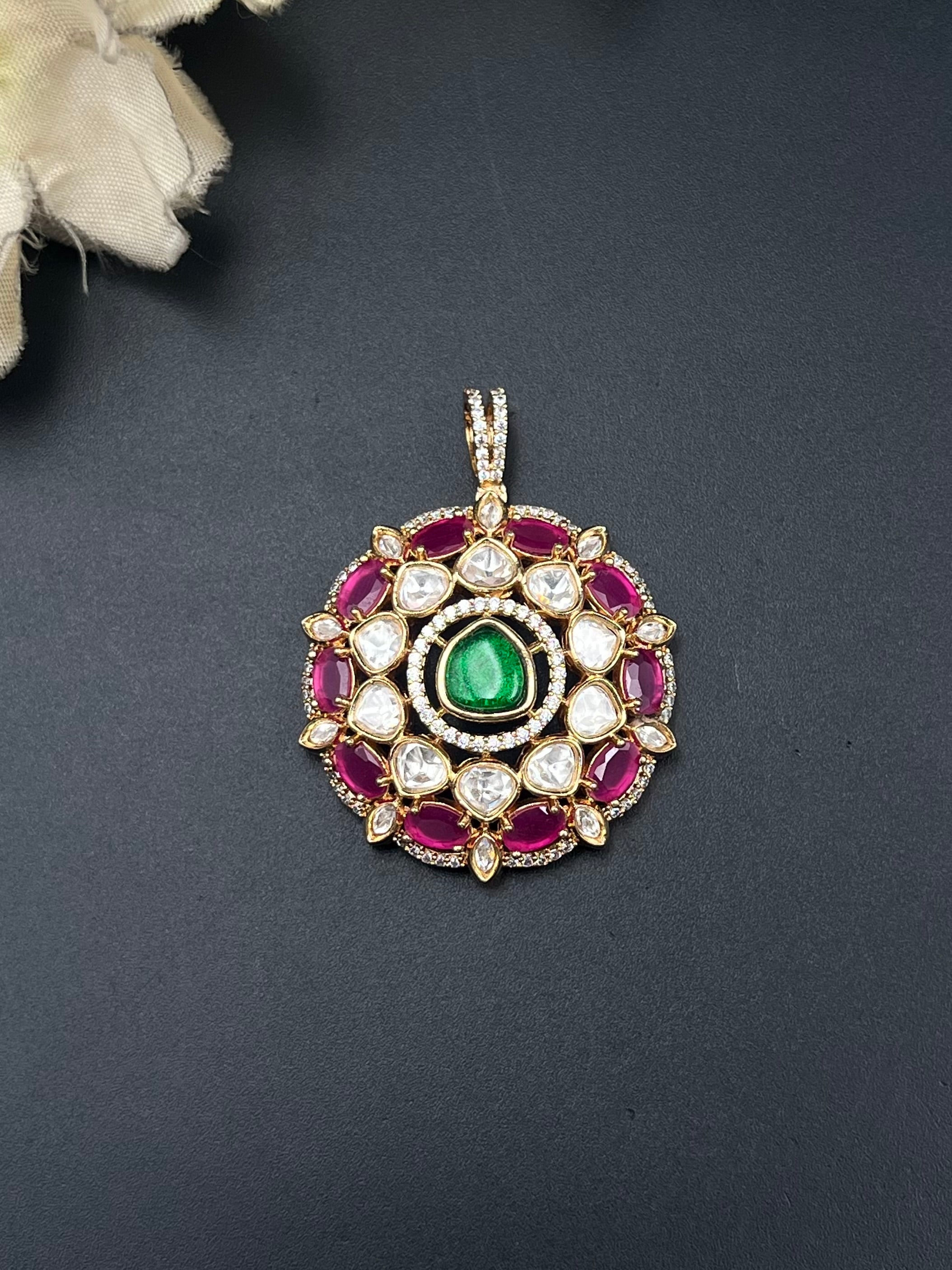 PRAGTI PENDANT