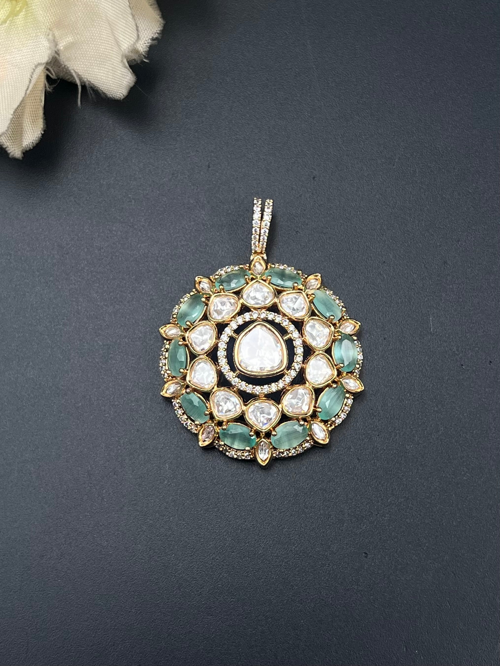 PRAGTI PENDANT