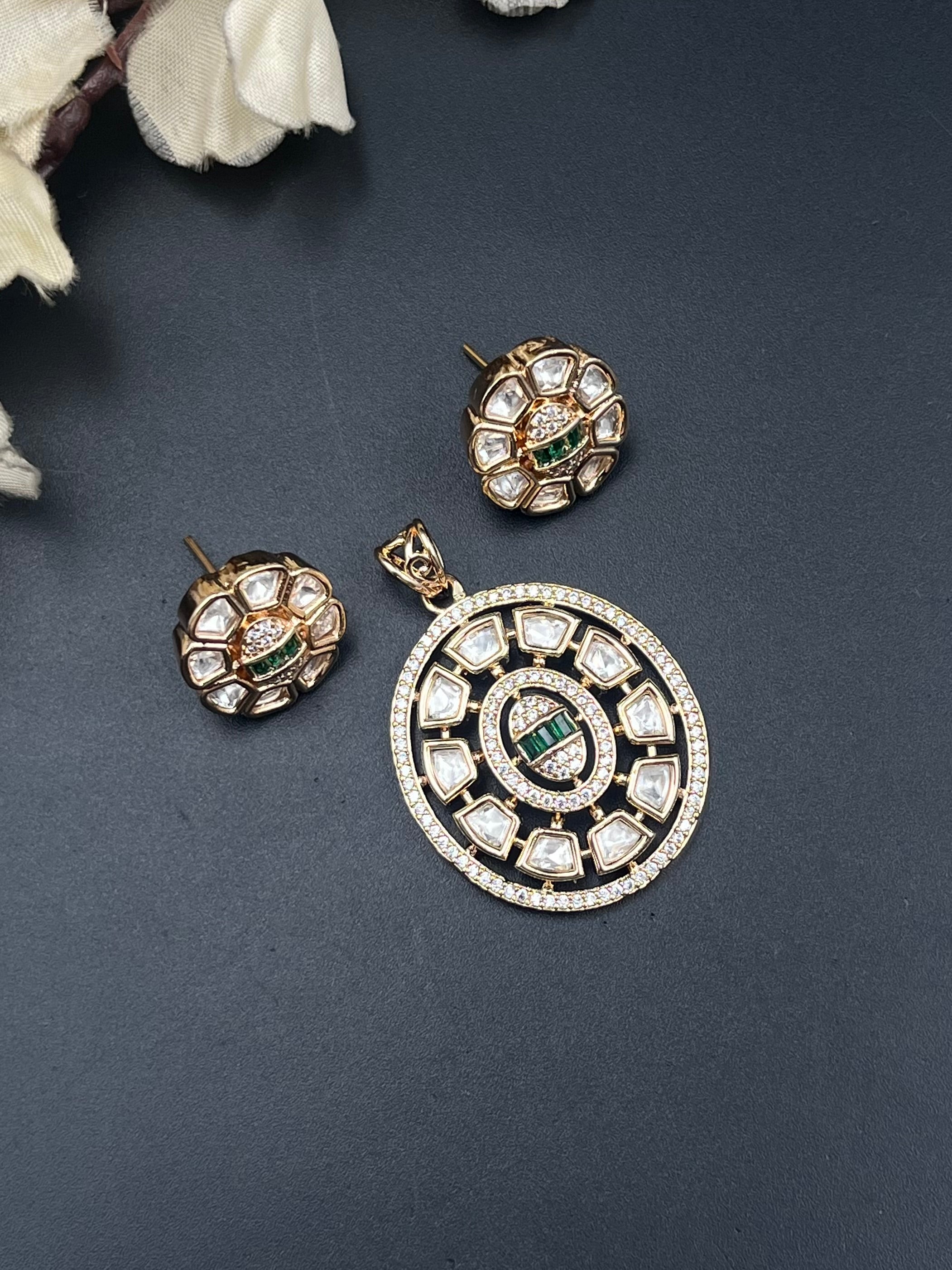 SIRAT PENDANT
