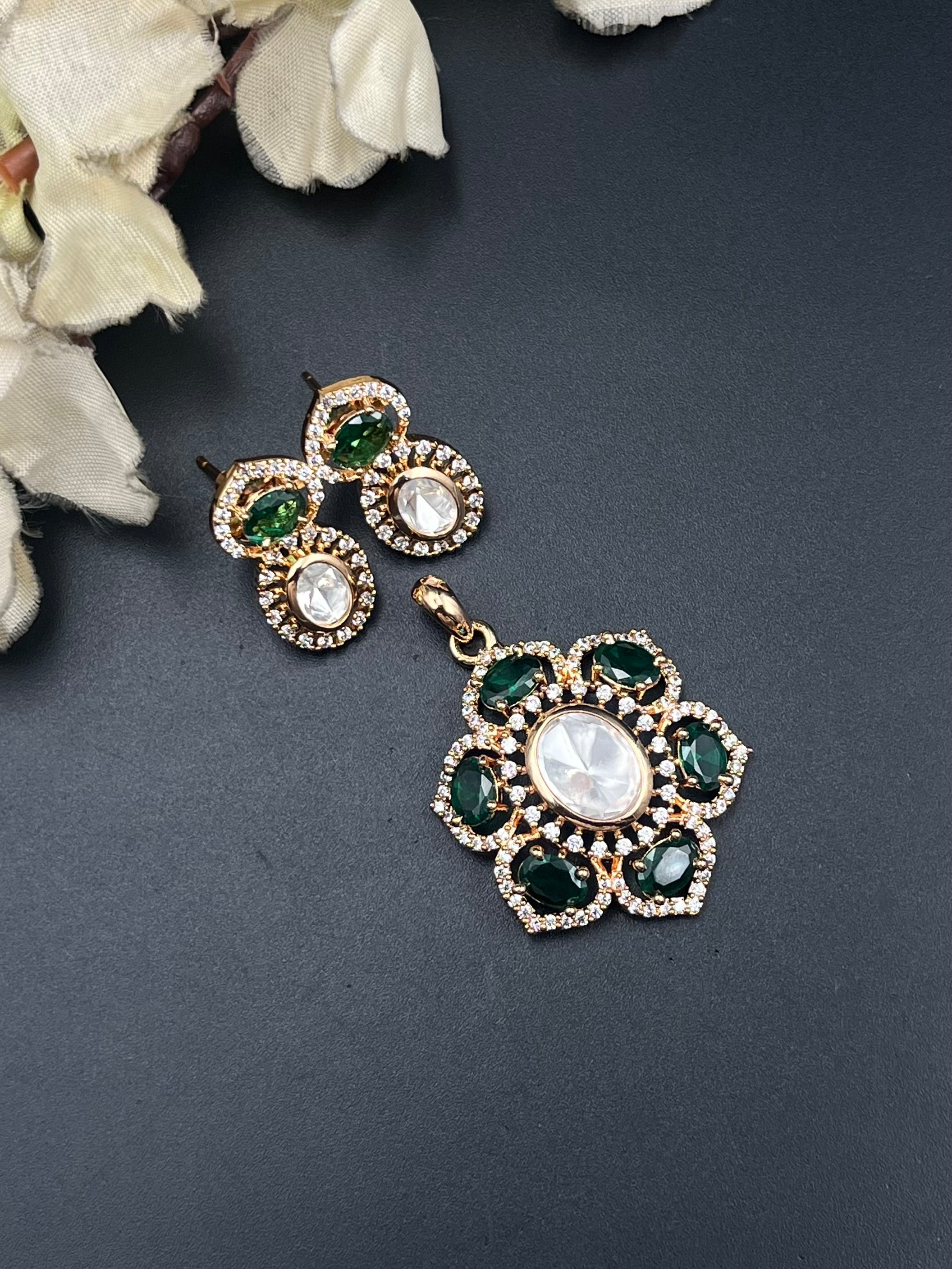 LIYO PENDANT