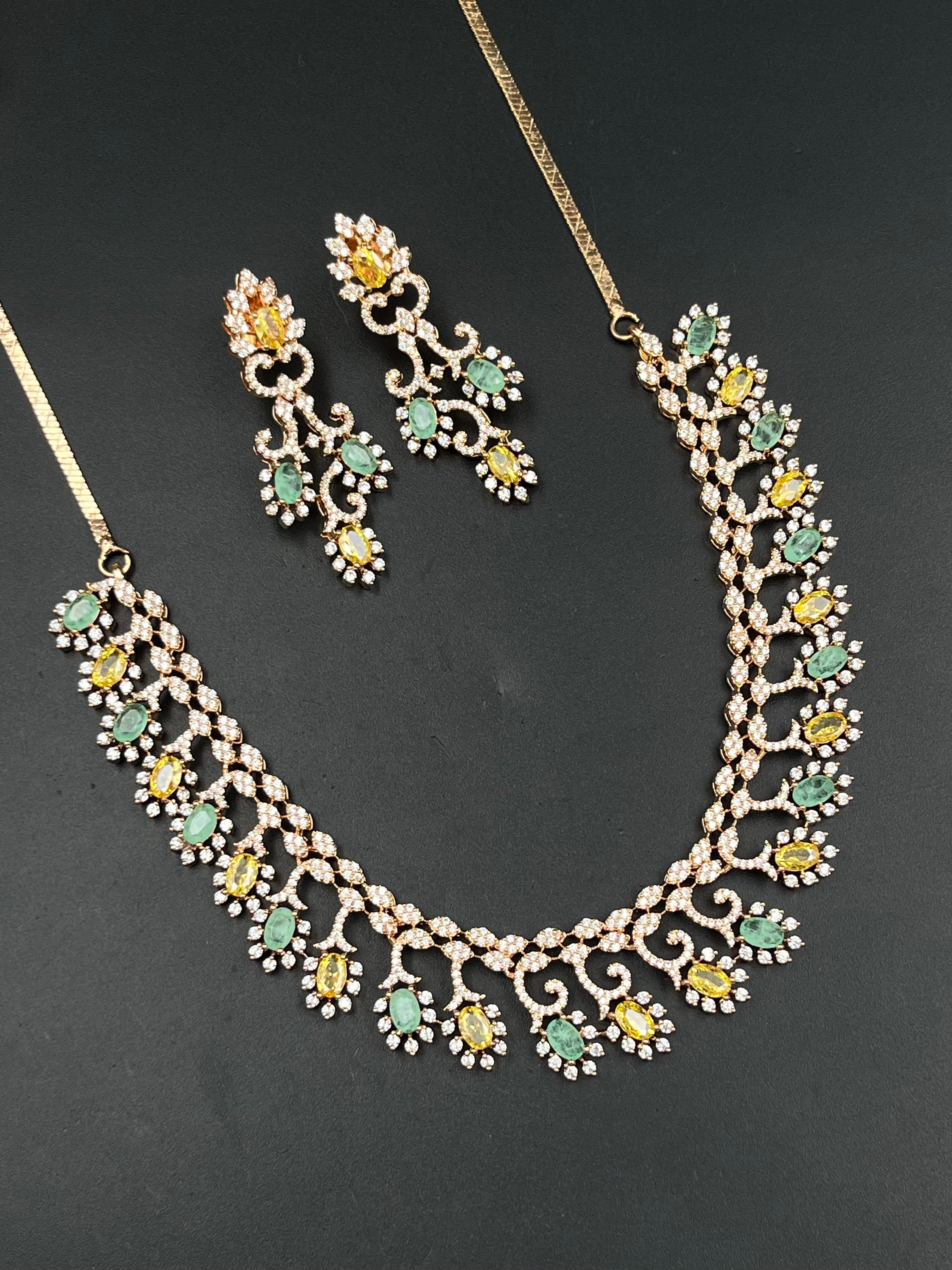 AISHA NECKLACE