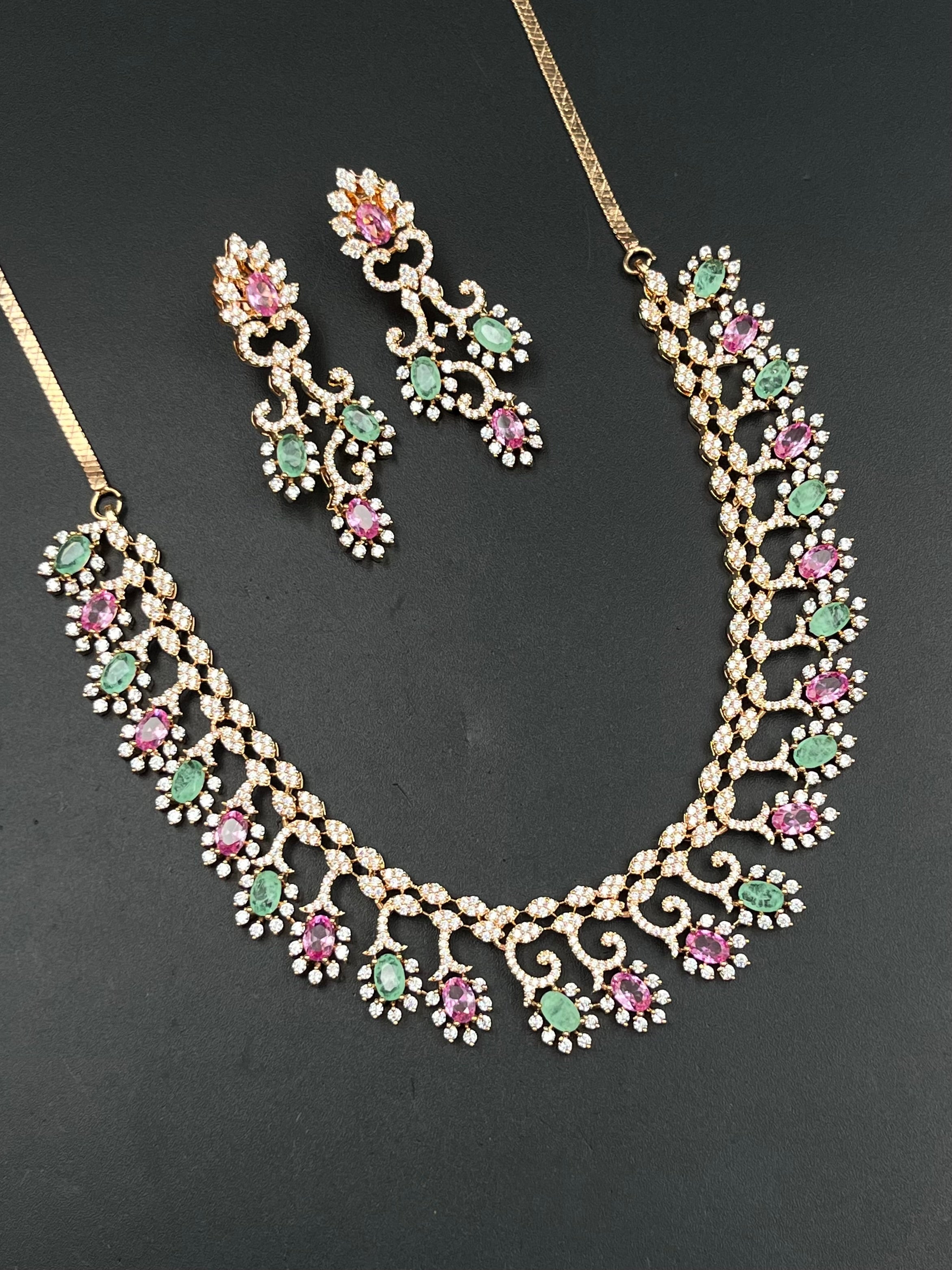 AISHA NECKLACE