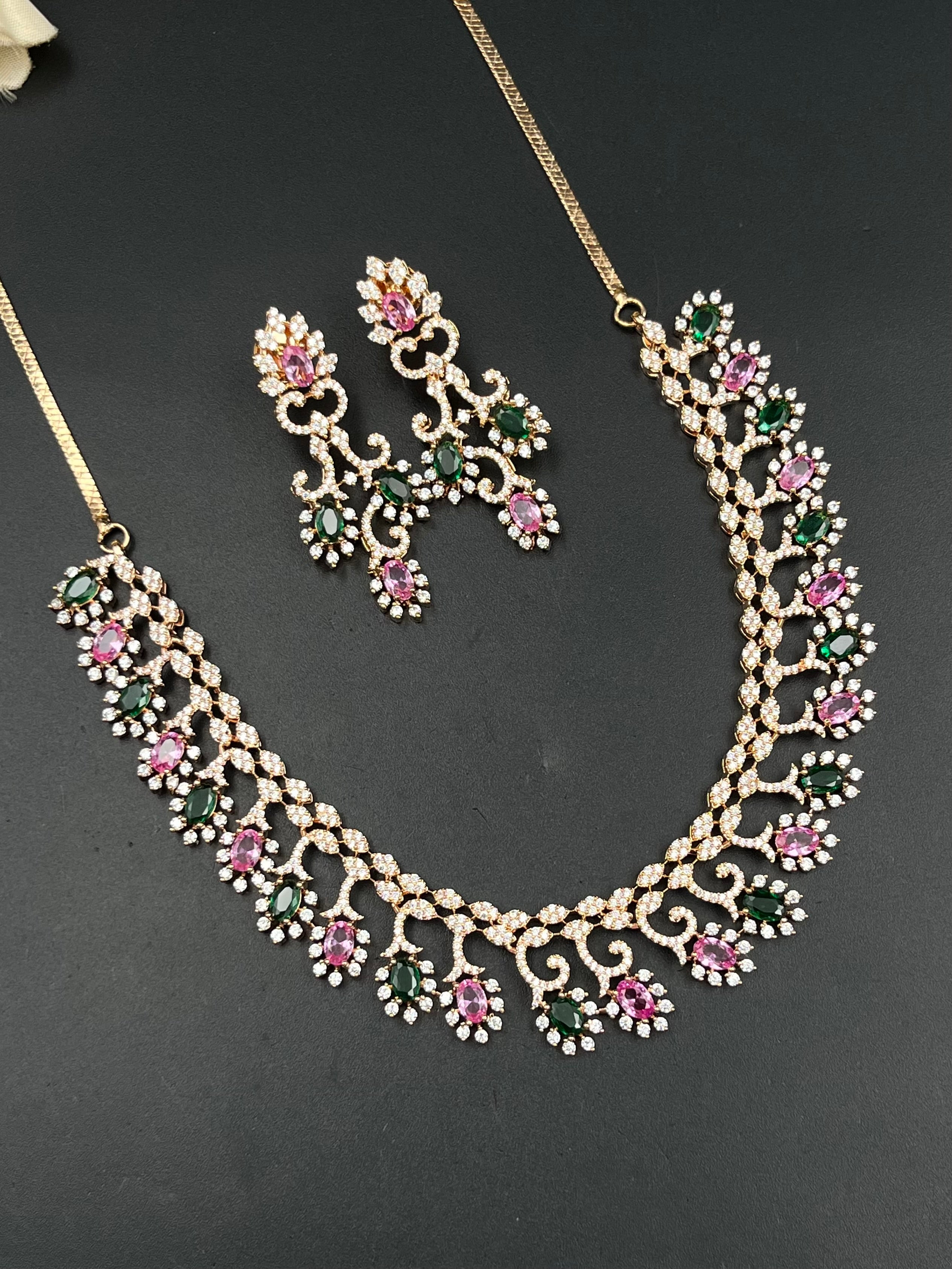 AISHA NECKLACE