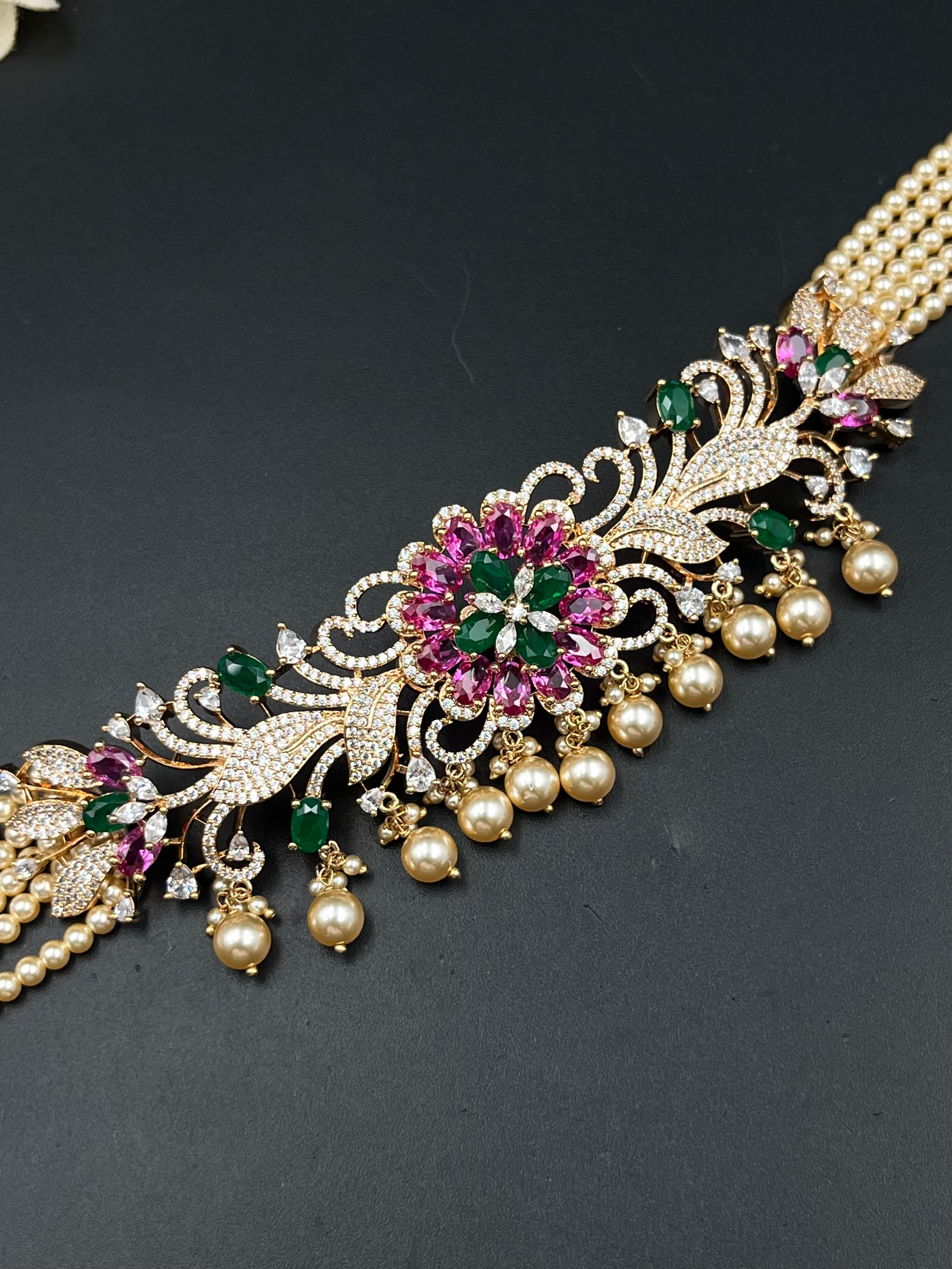MANNAT NECKLACE