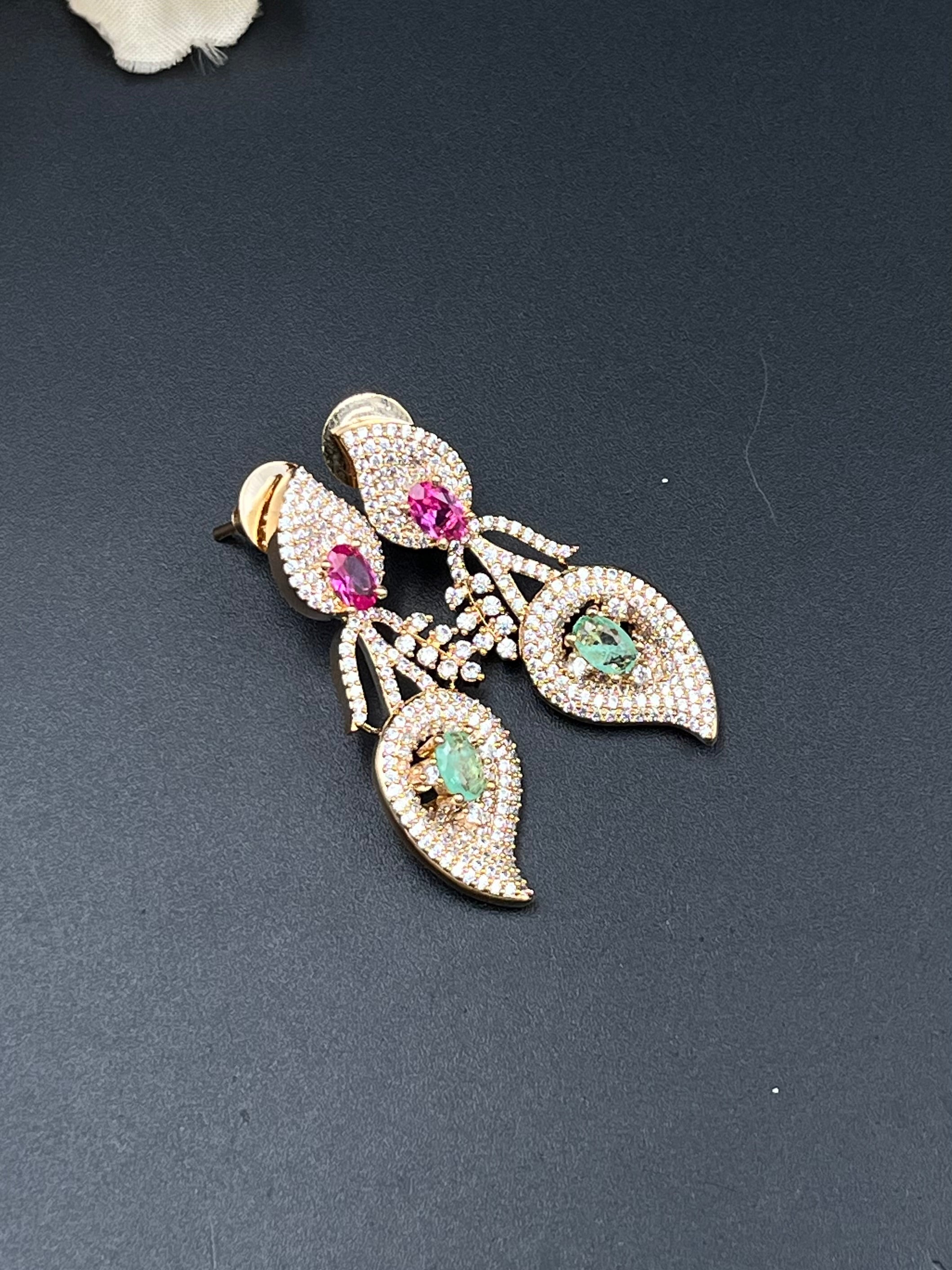 JIYAT NECKLACE