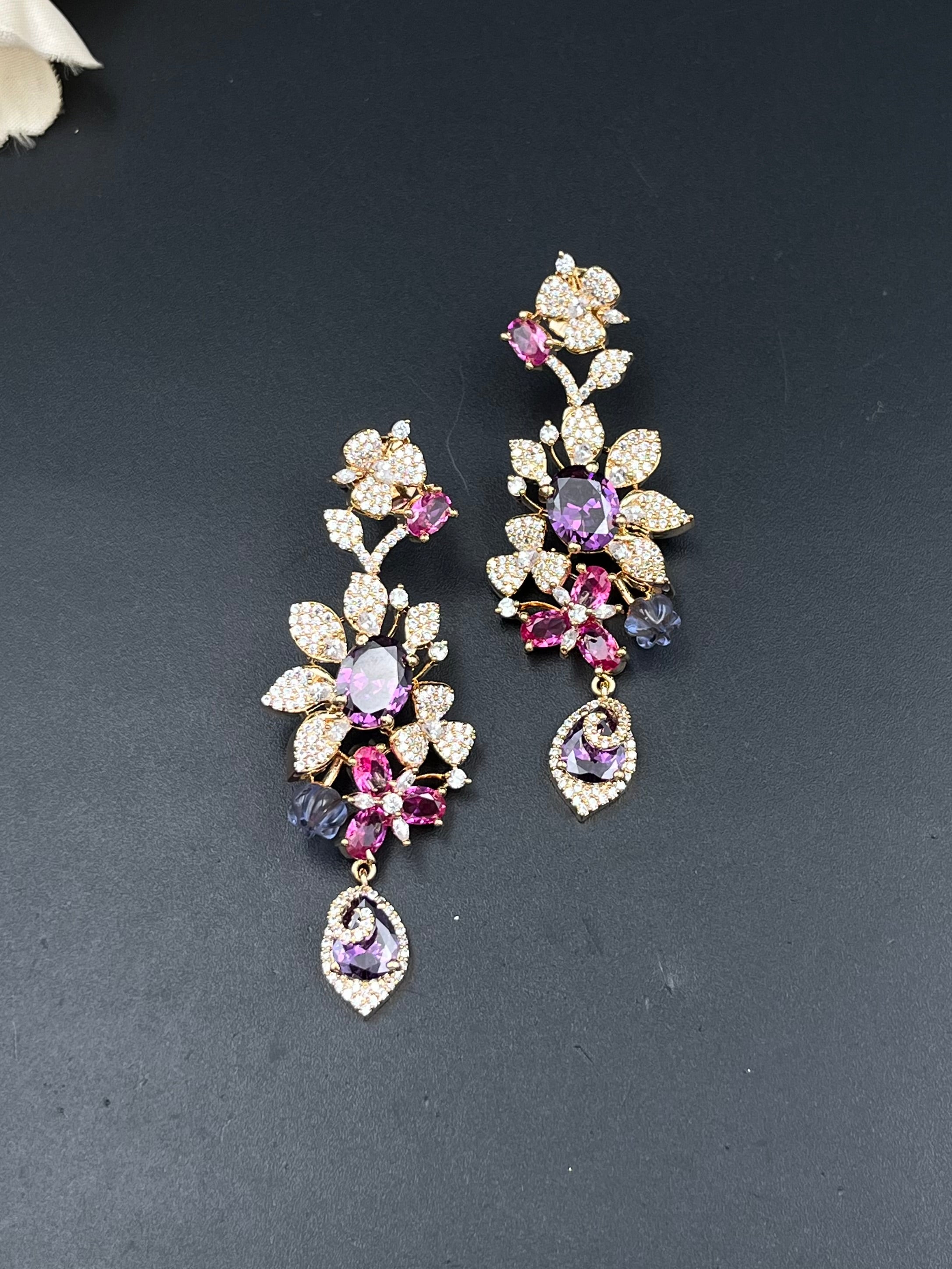 FITRAT NECKLACE