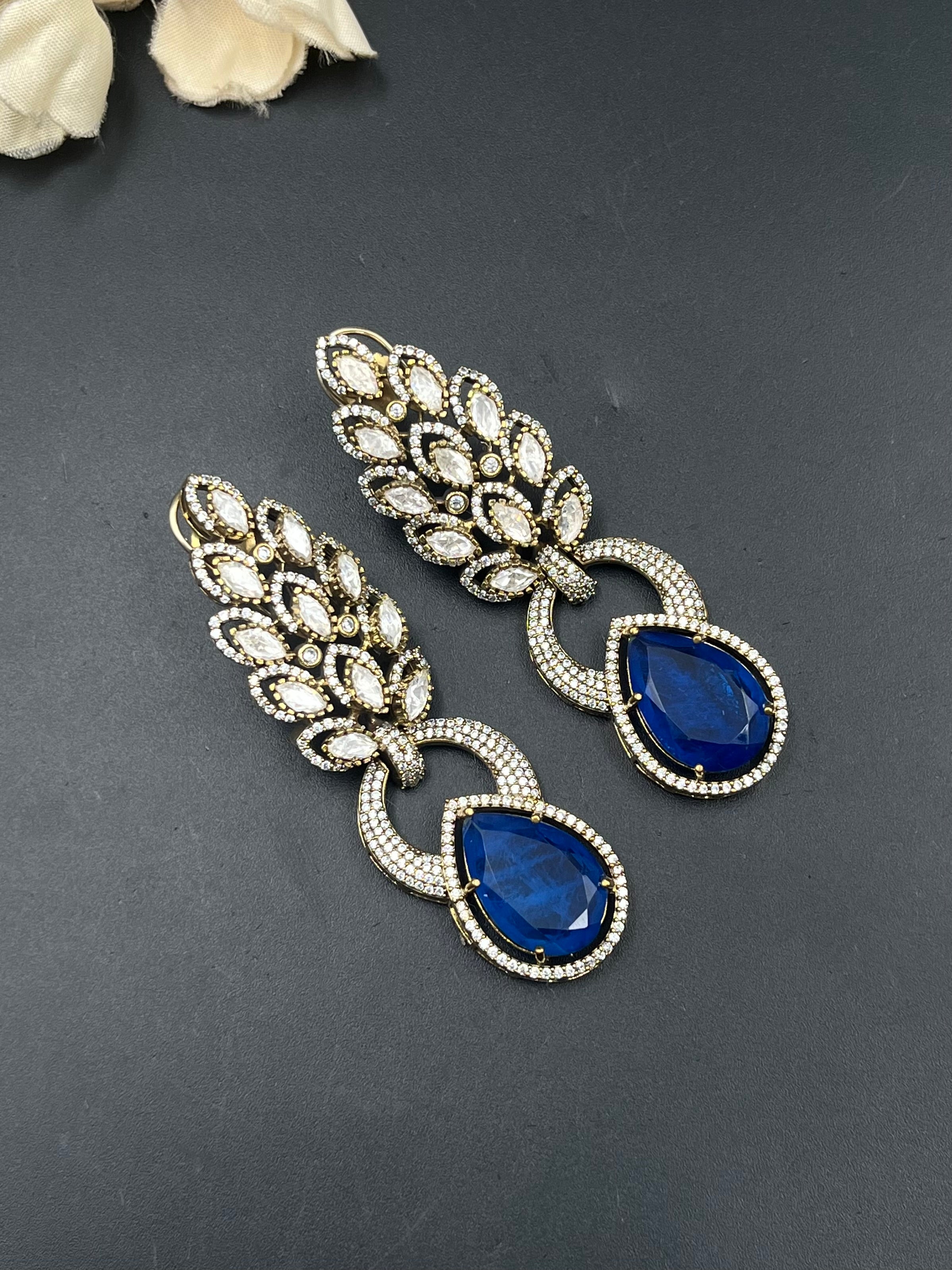 AZIZA EARRING