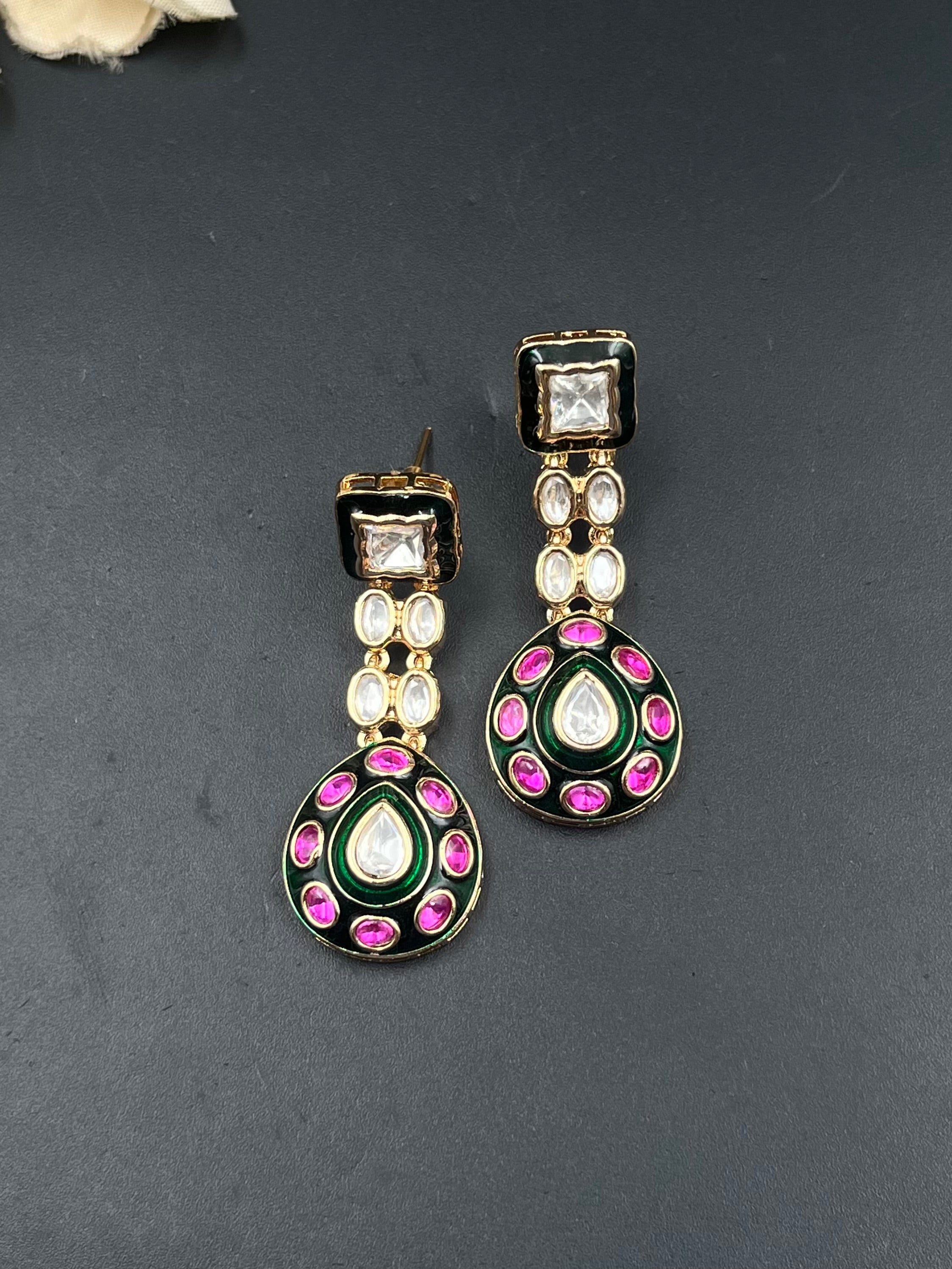 AAMIRA EARRING