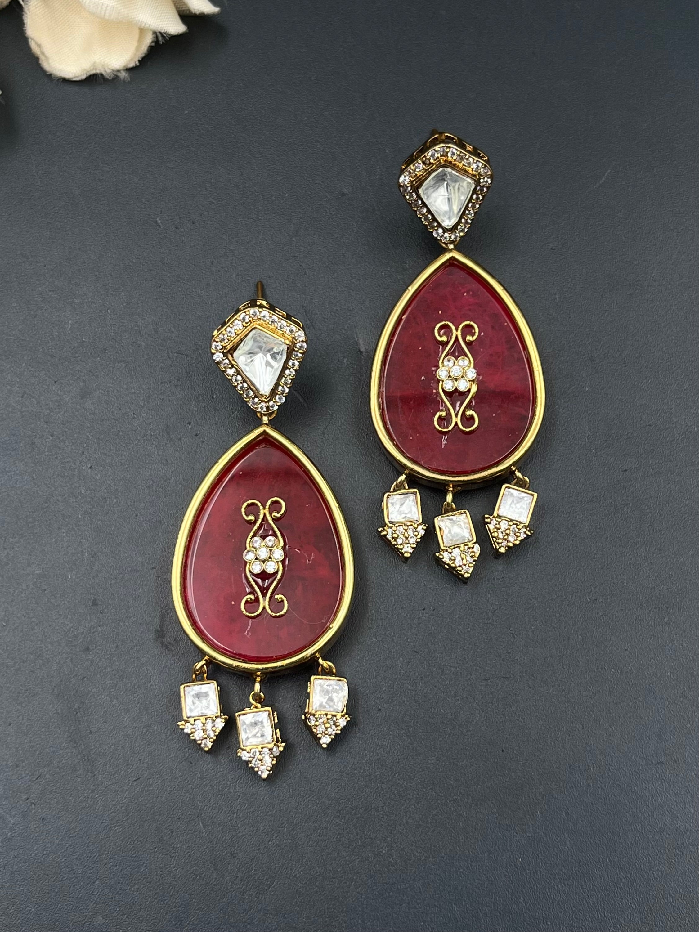 YUMNA EARRING