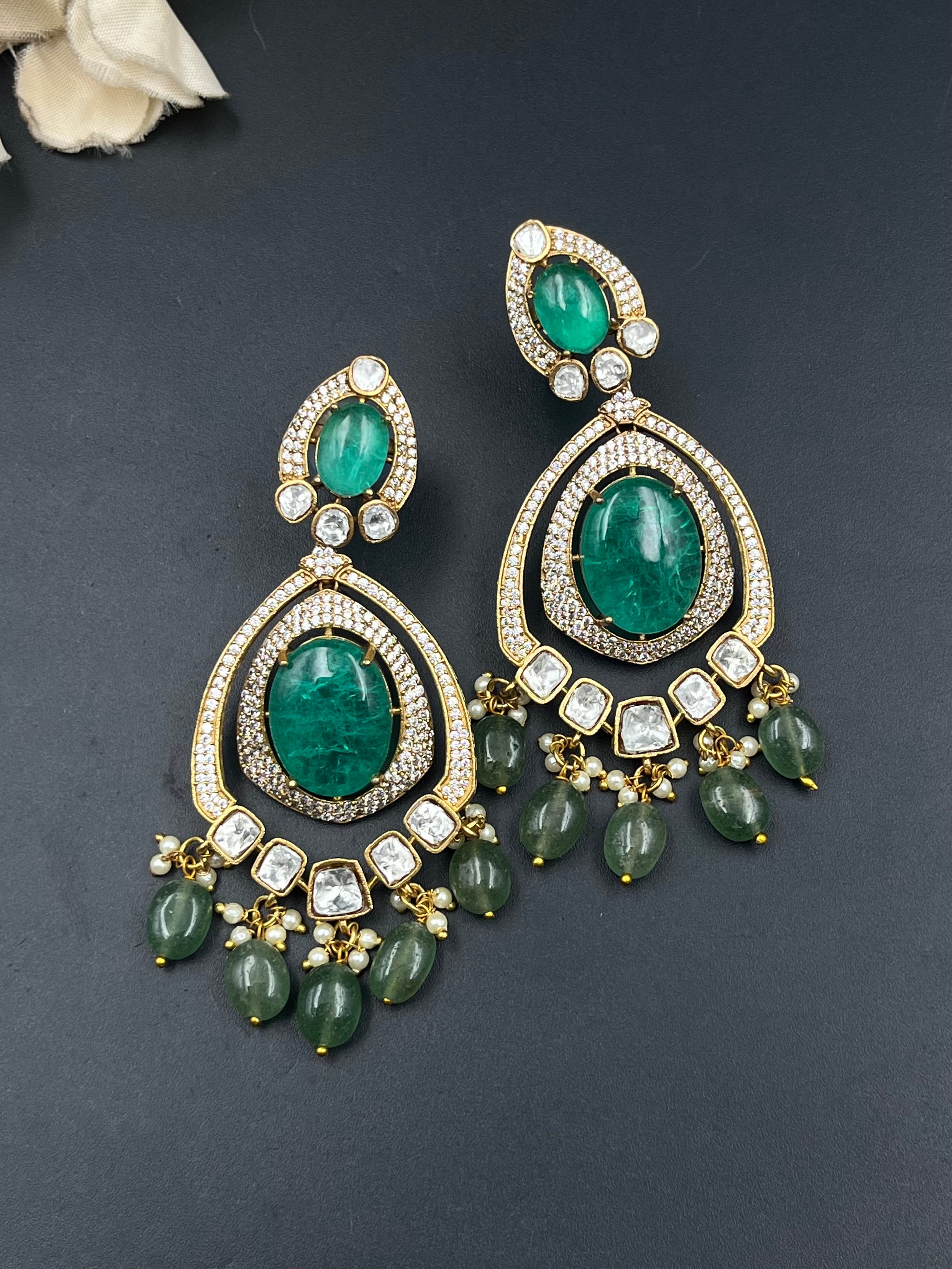 FIYA EARRING