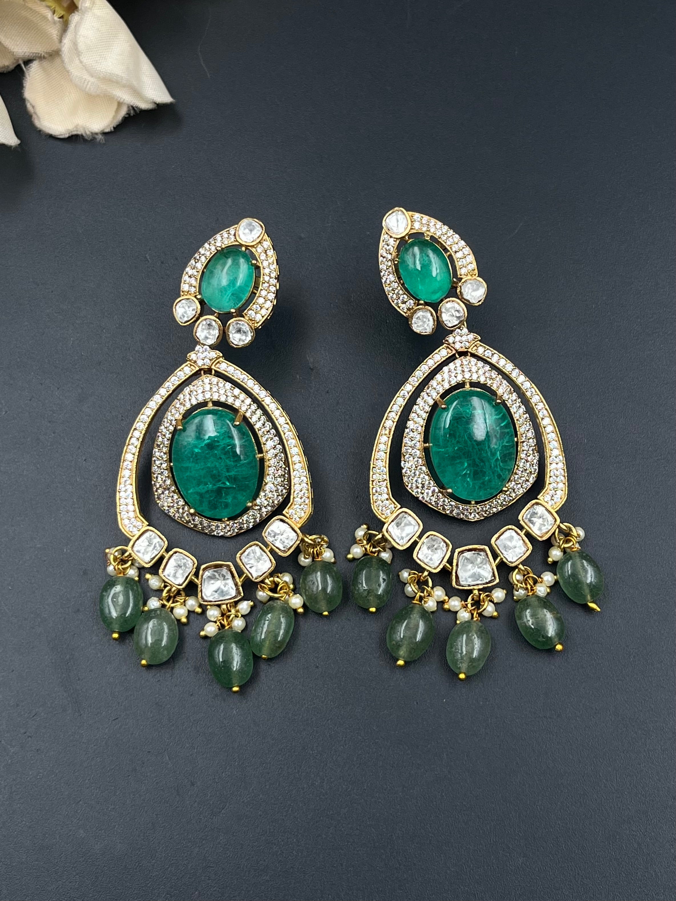 FIYA EARRING