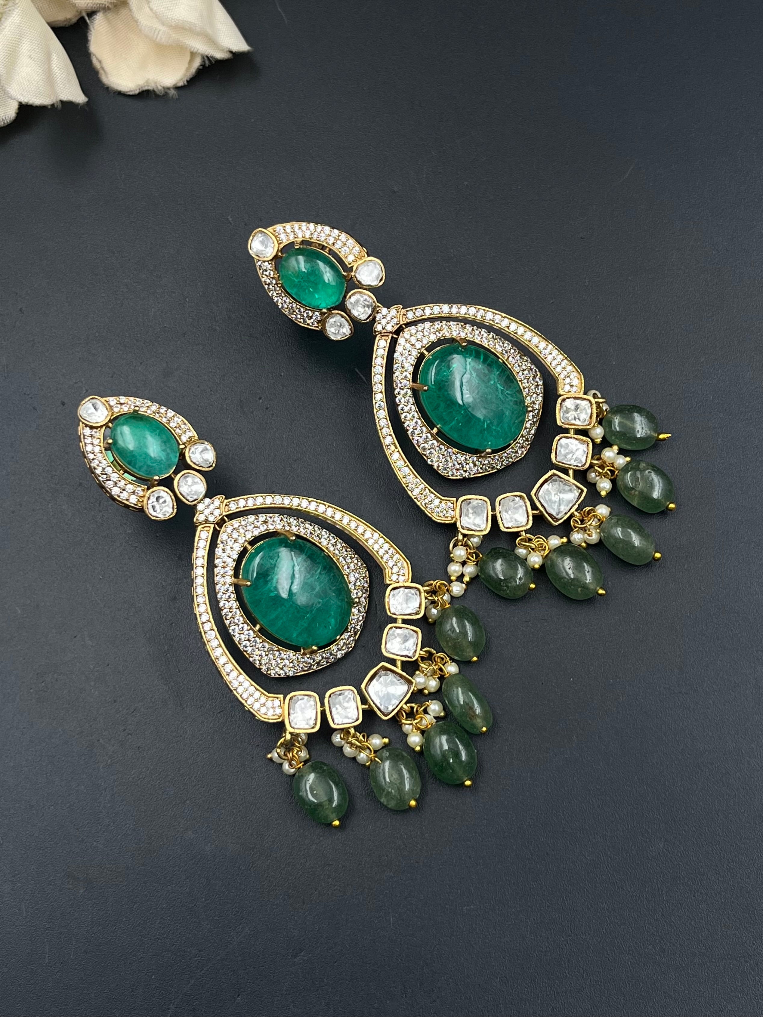 FIYA EARRING