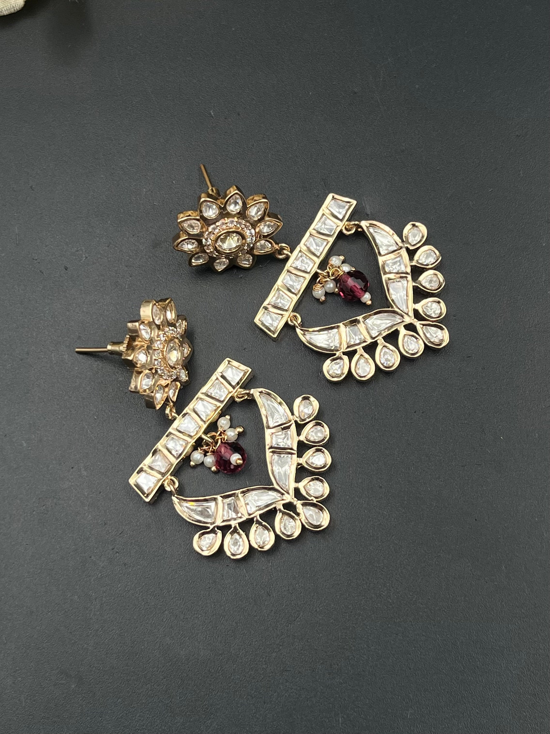 HIYLA EARRING