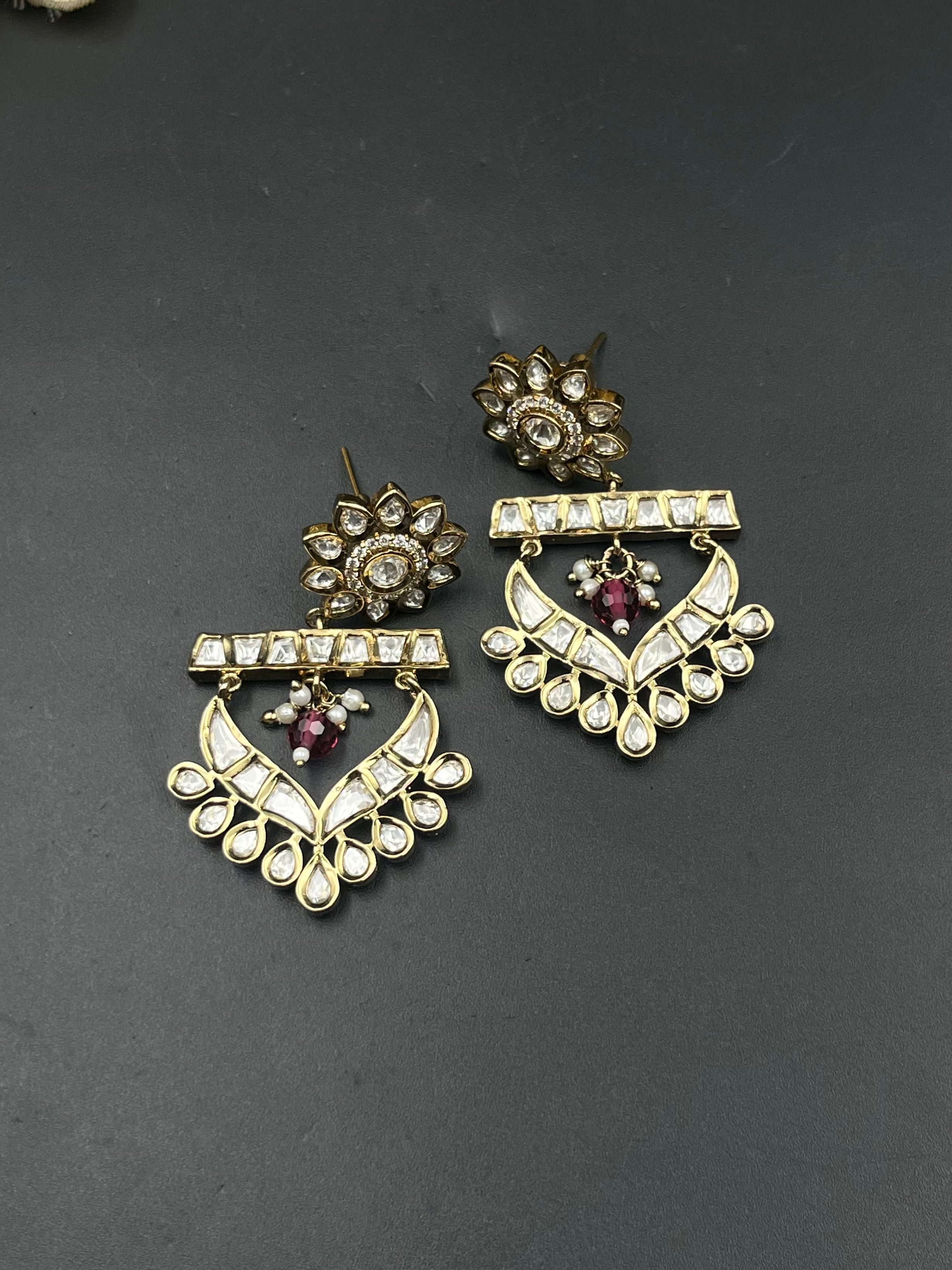 HIYLA EARRING