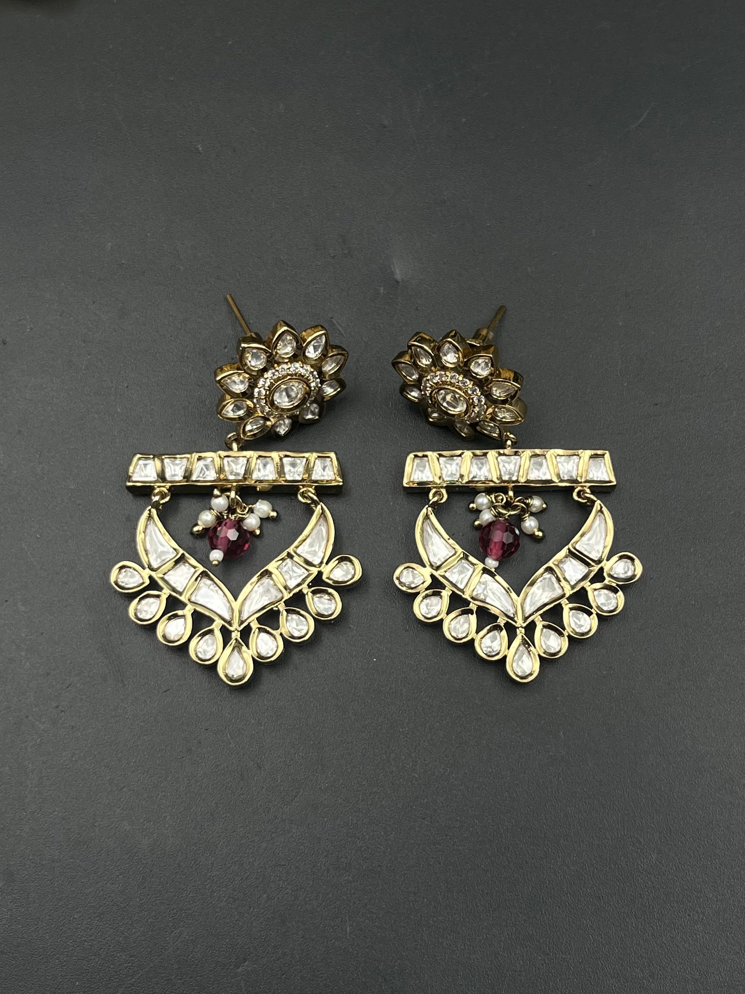 HIYLA EARRING