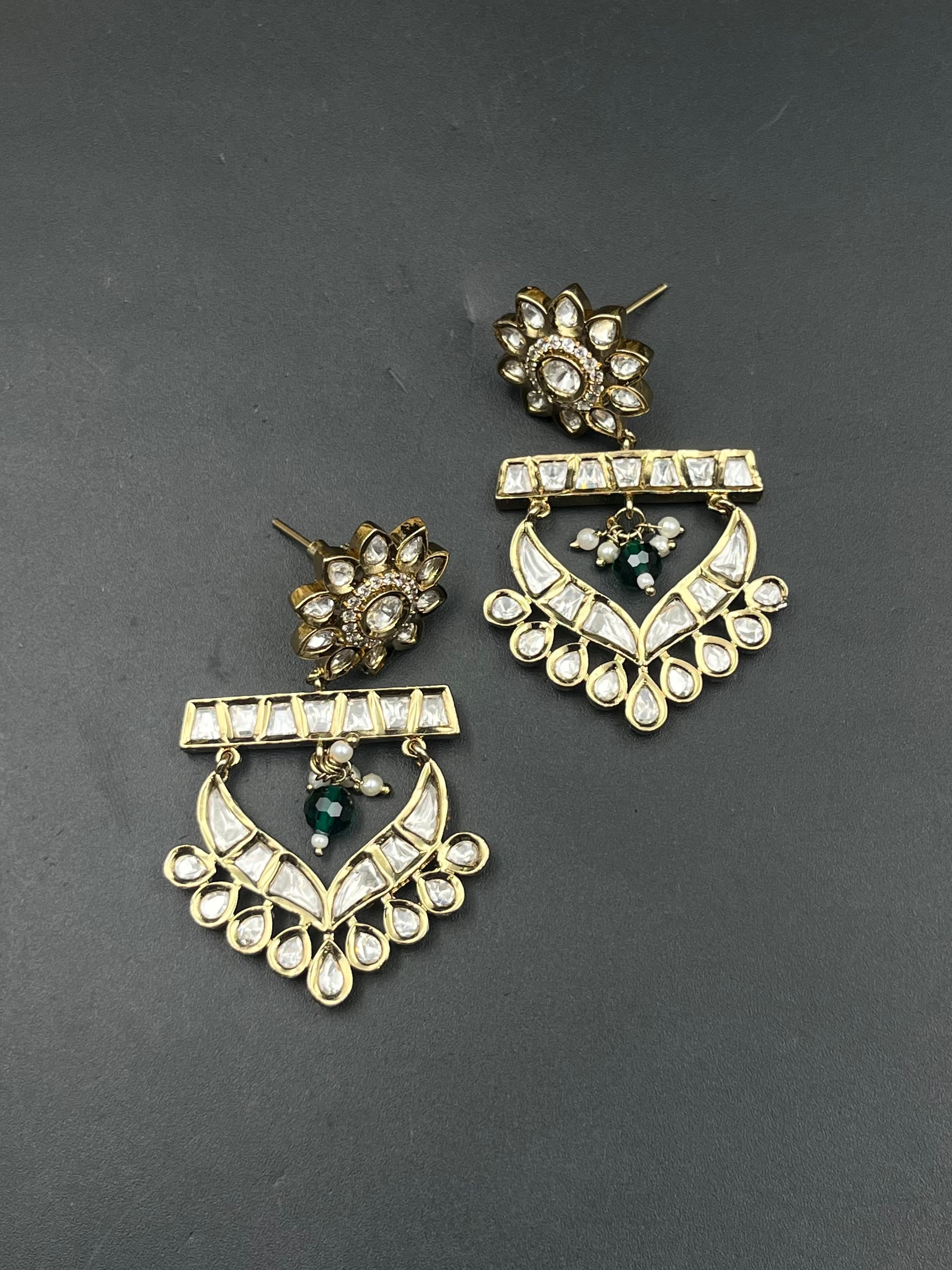 HIYLA EARRING