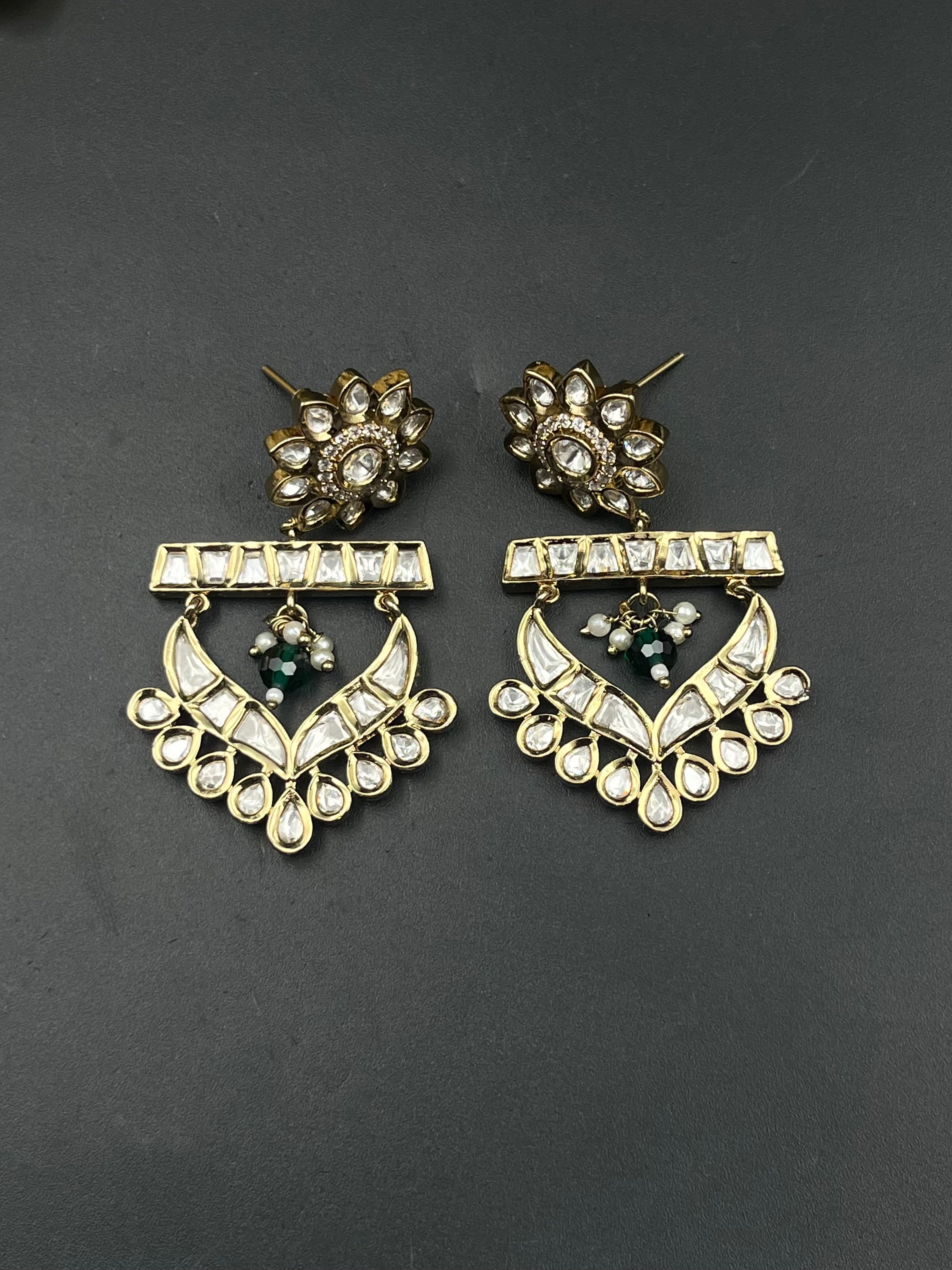 HIYLA EARRING