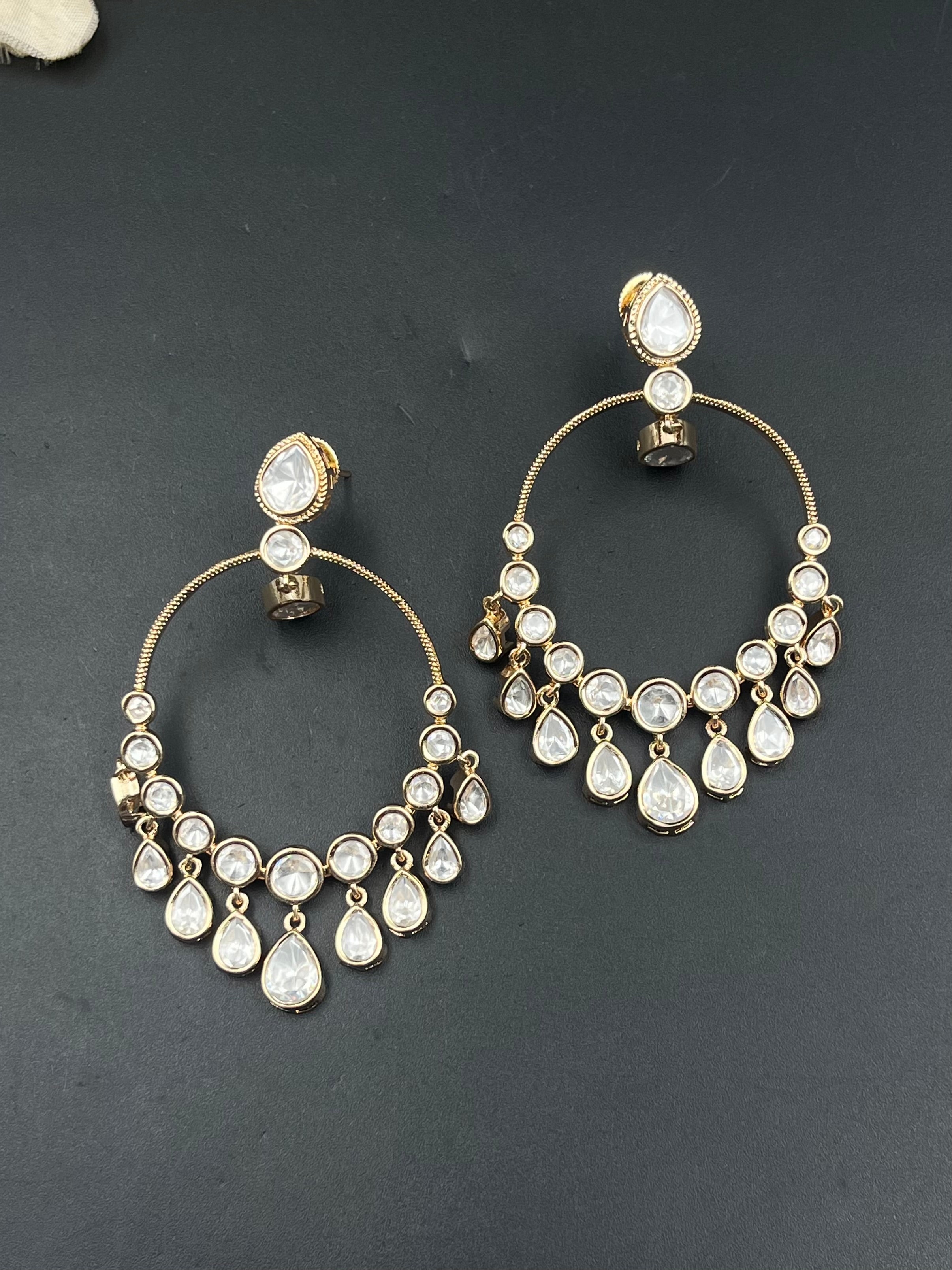 AARA EARRING