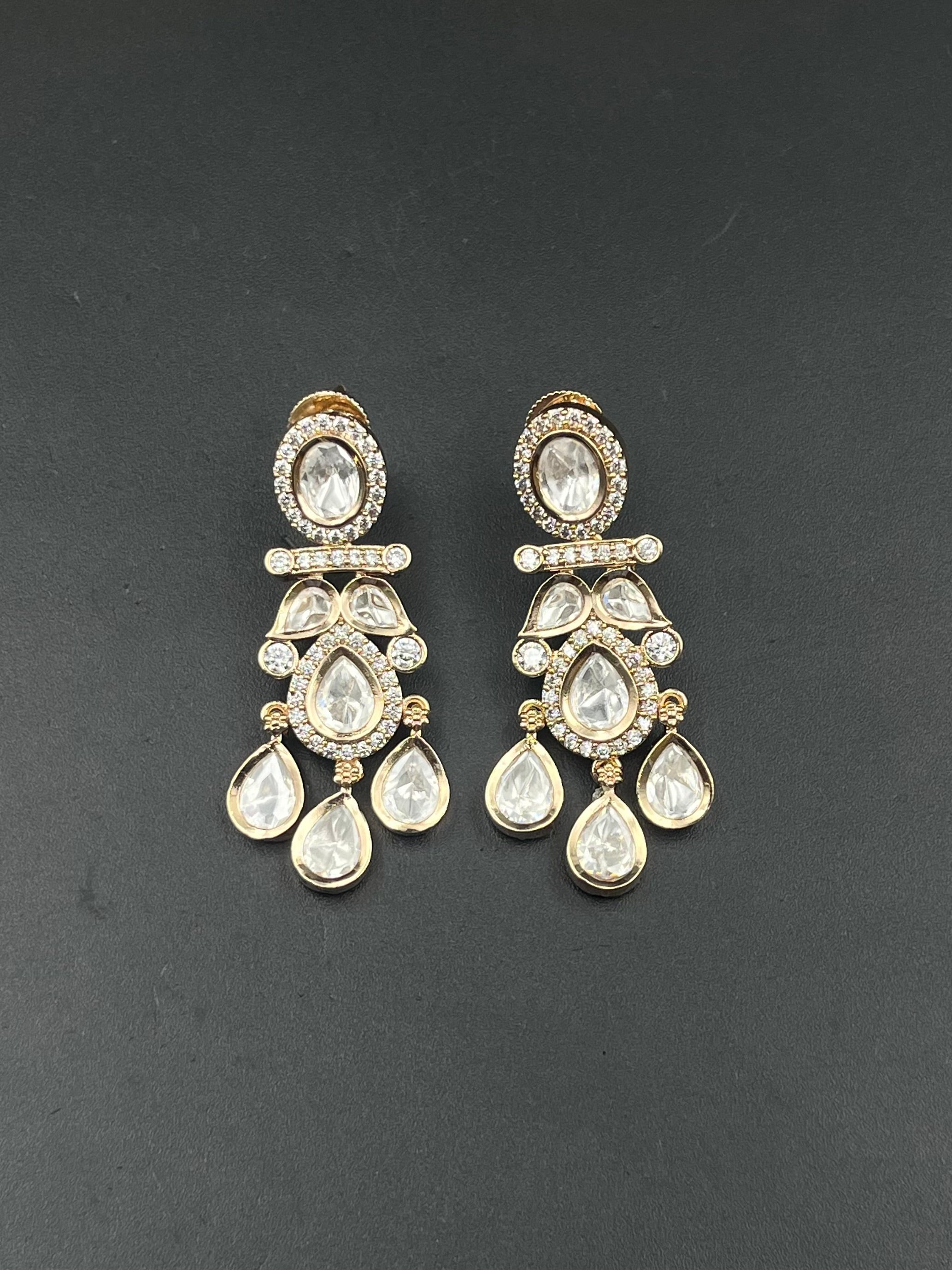 JINAD EARRING
