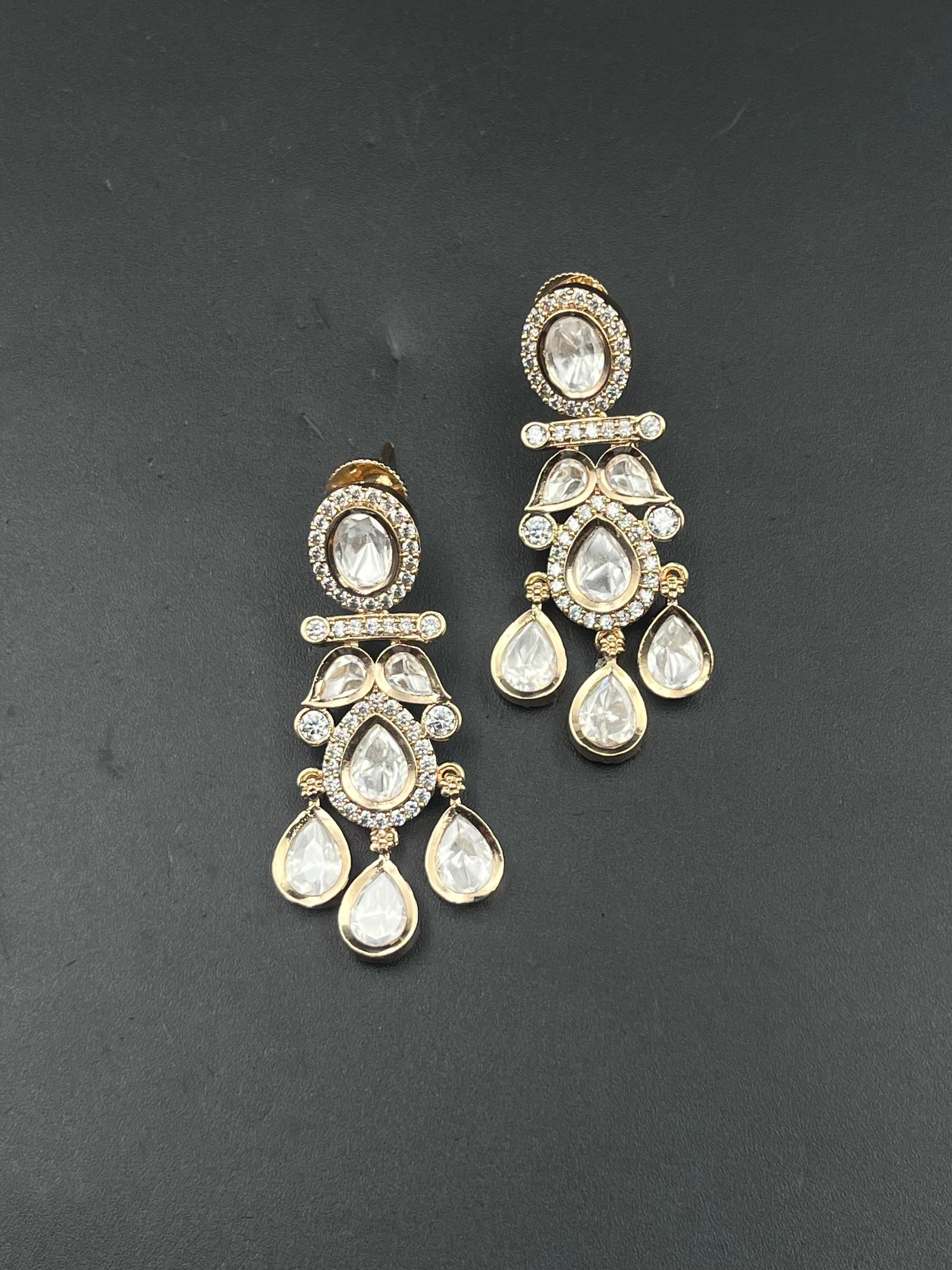 JINAD EARRING