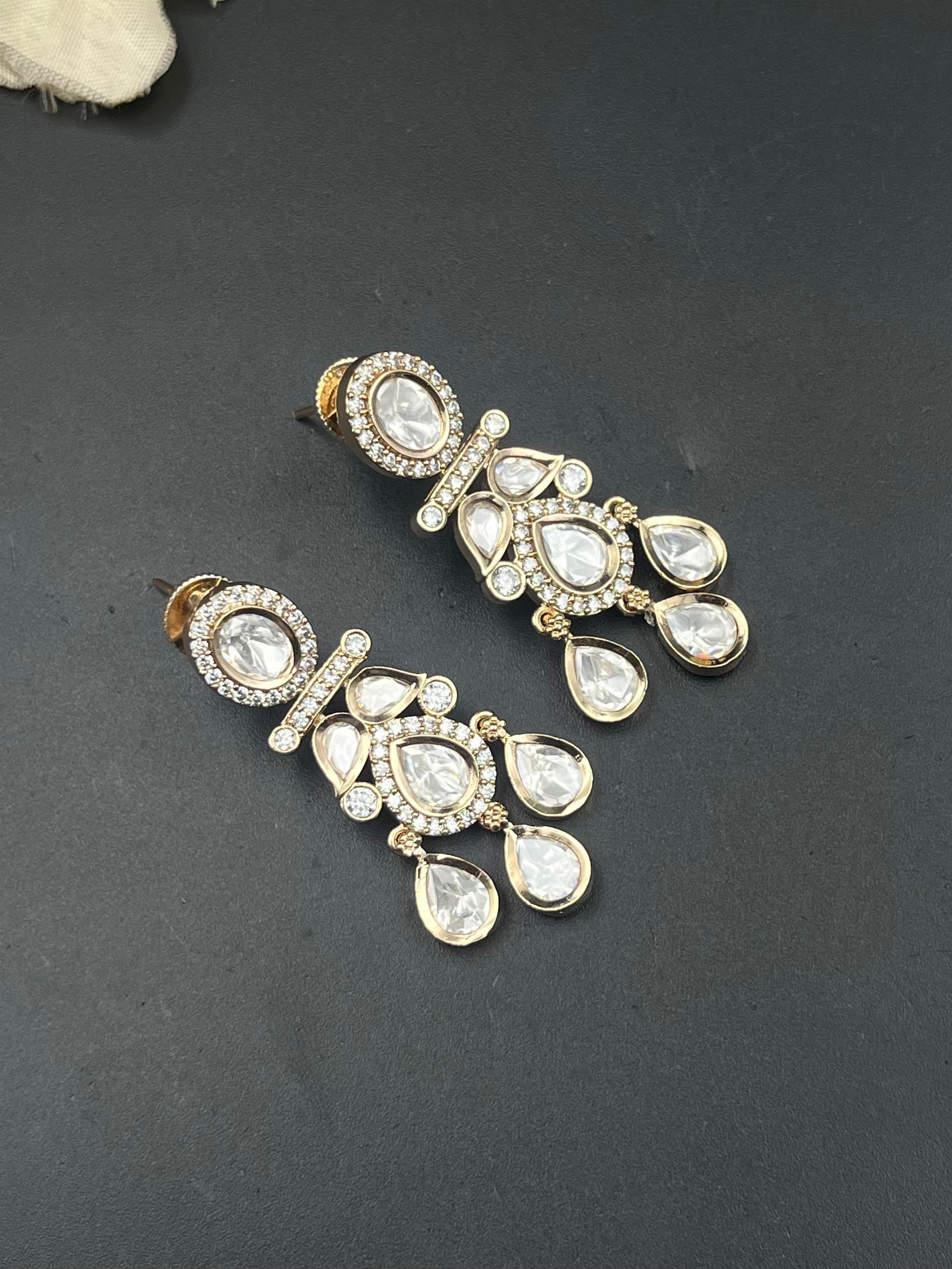 JINAD EARRING