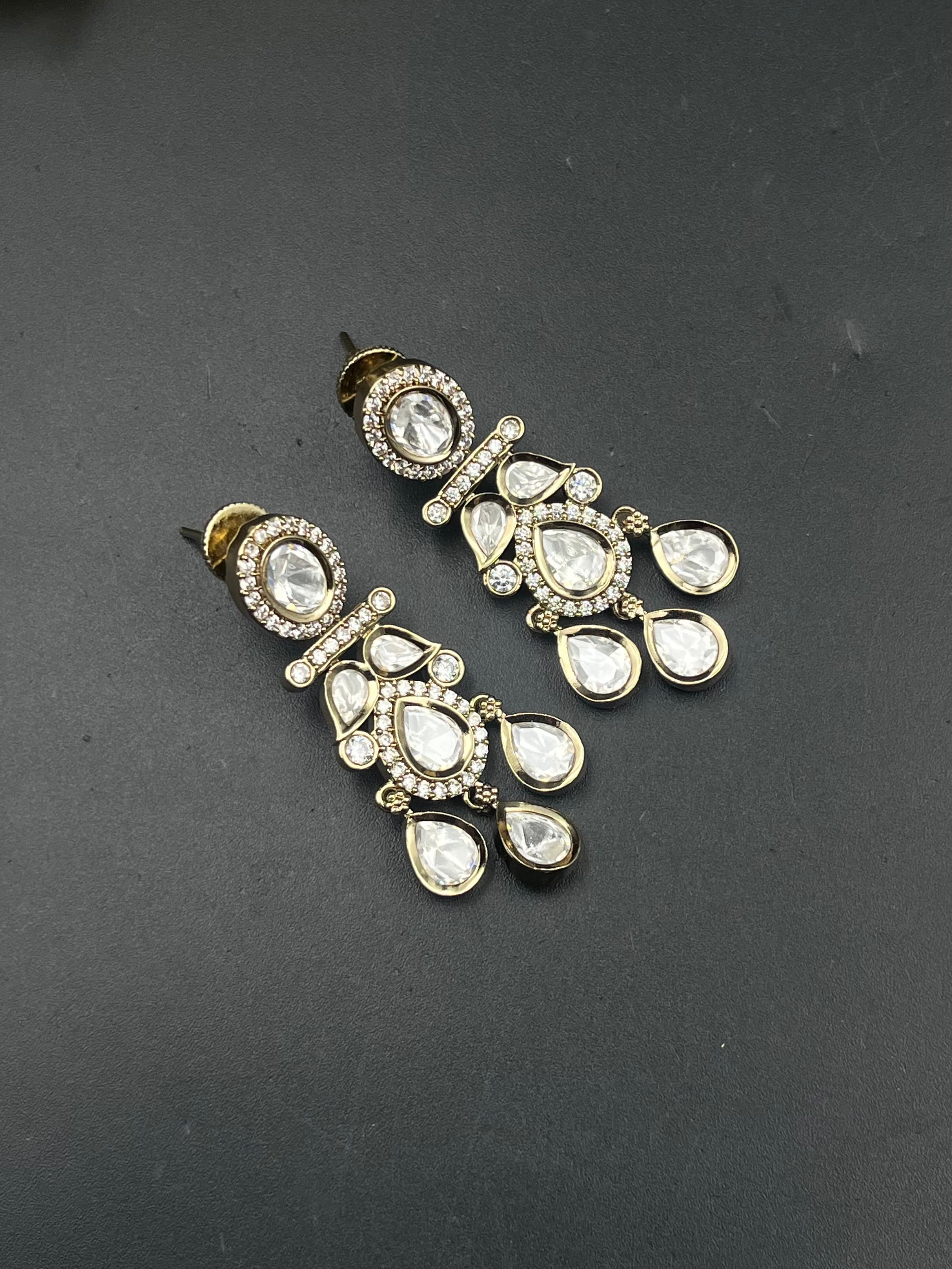 JINAD EARRING