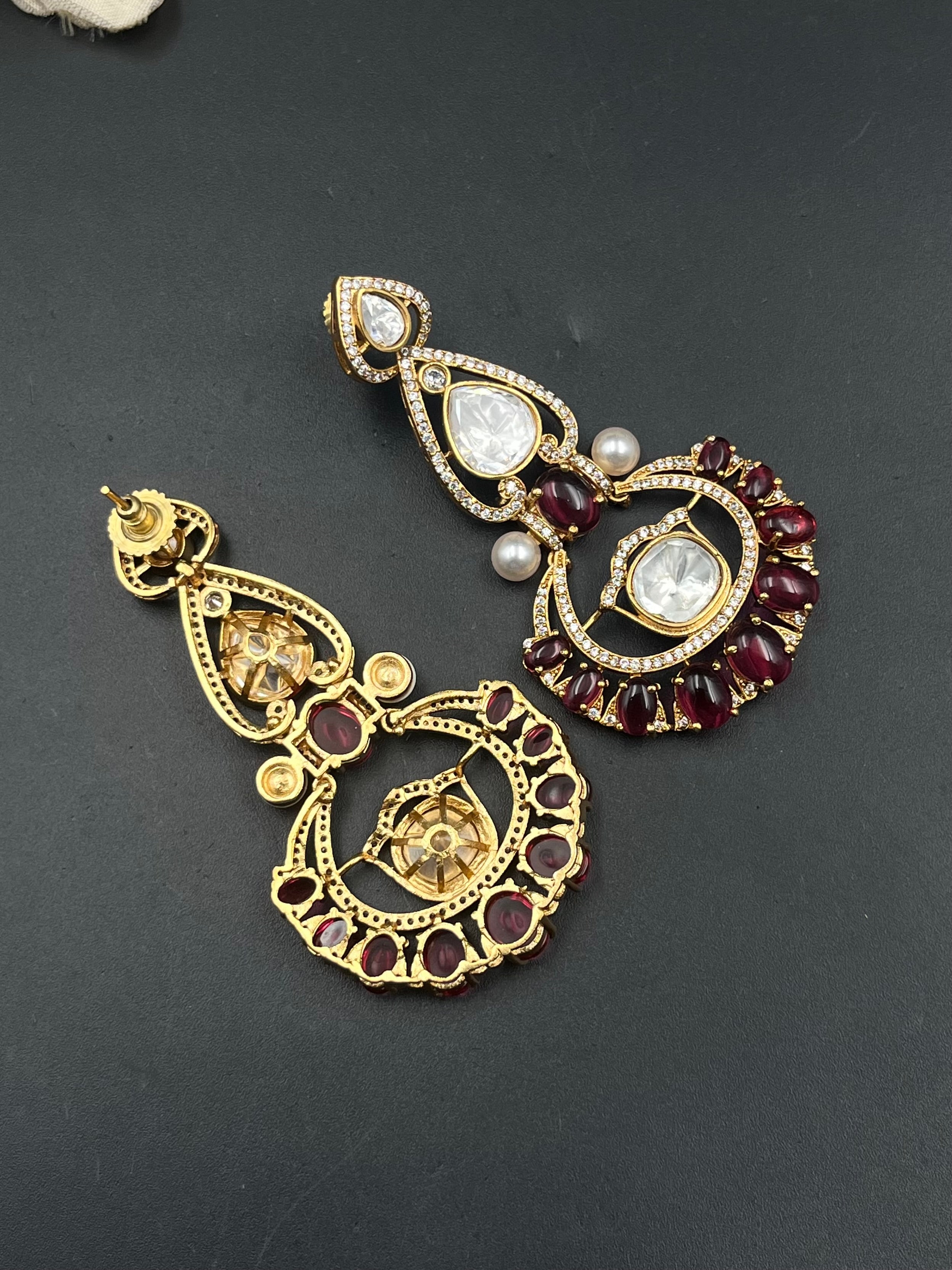 FAMYA EARRING