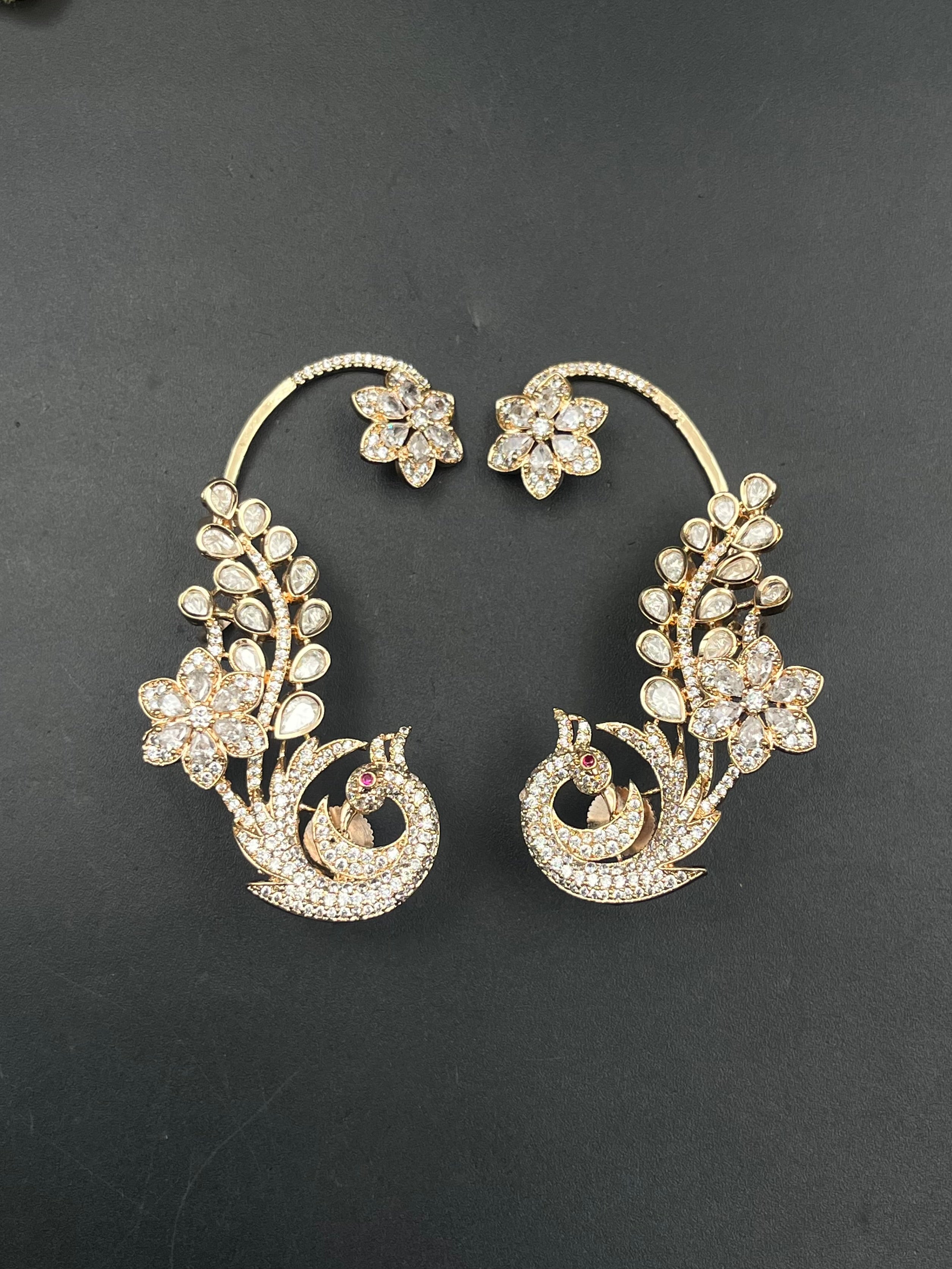 NABILA EARRING