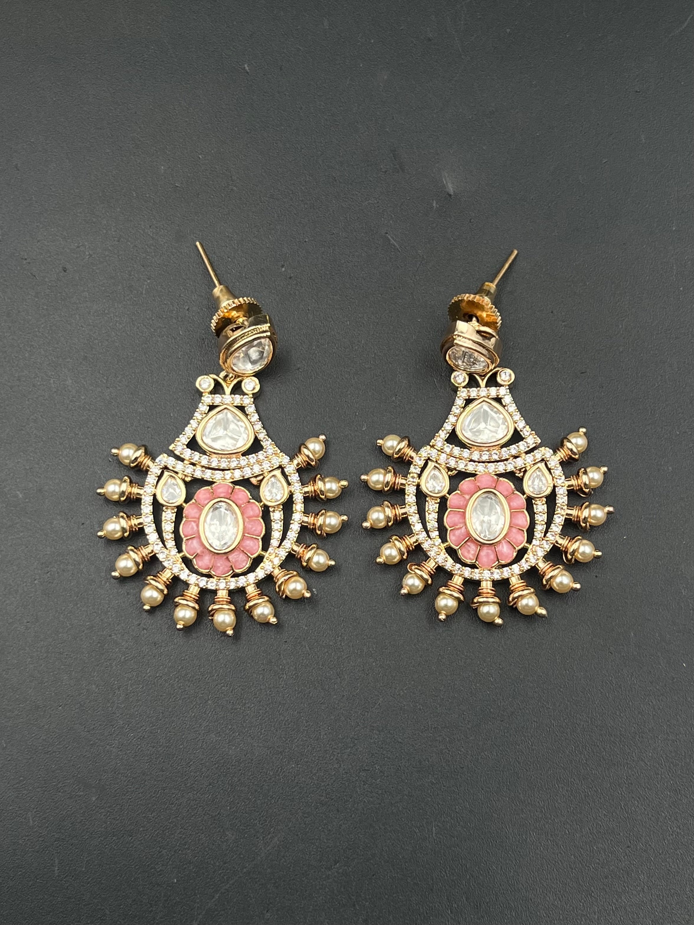 NAZIA EARRING