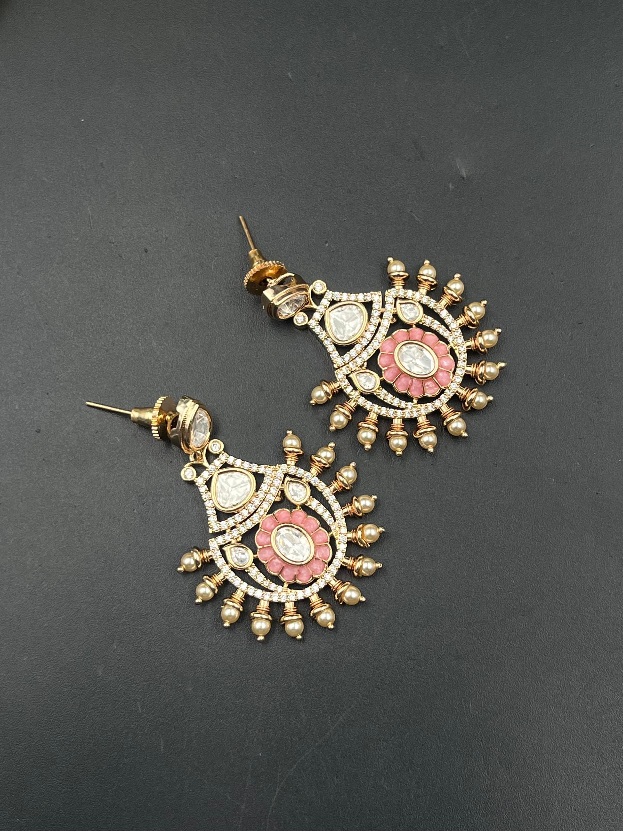 NAZIA EARRING
