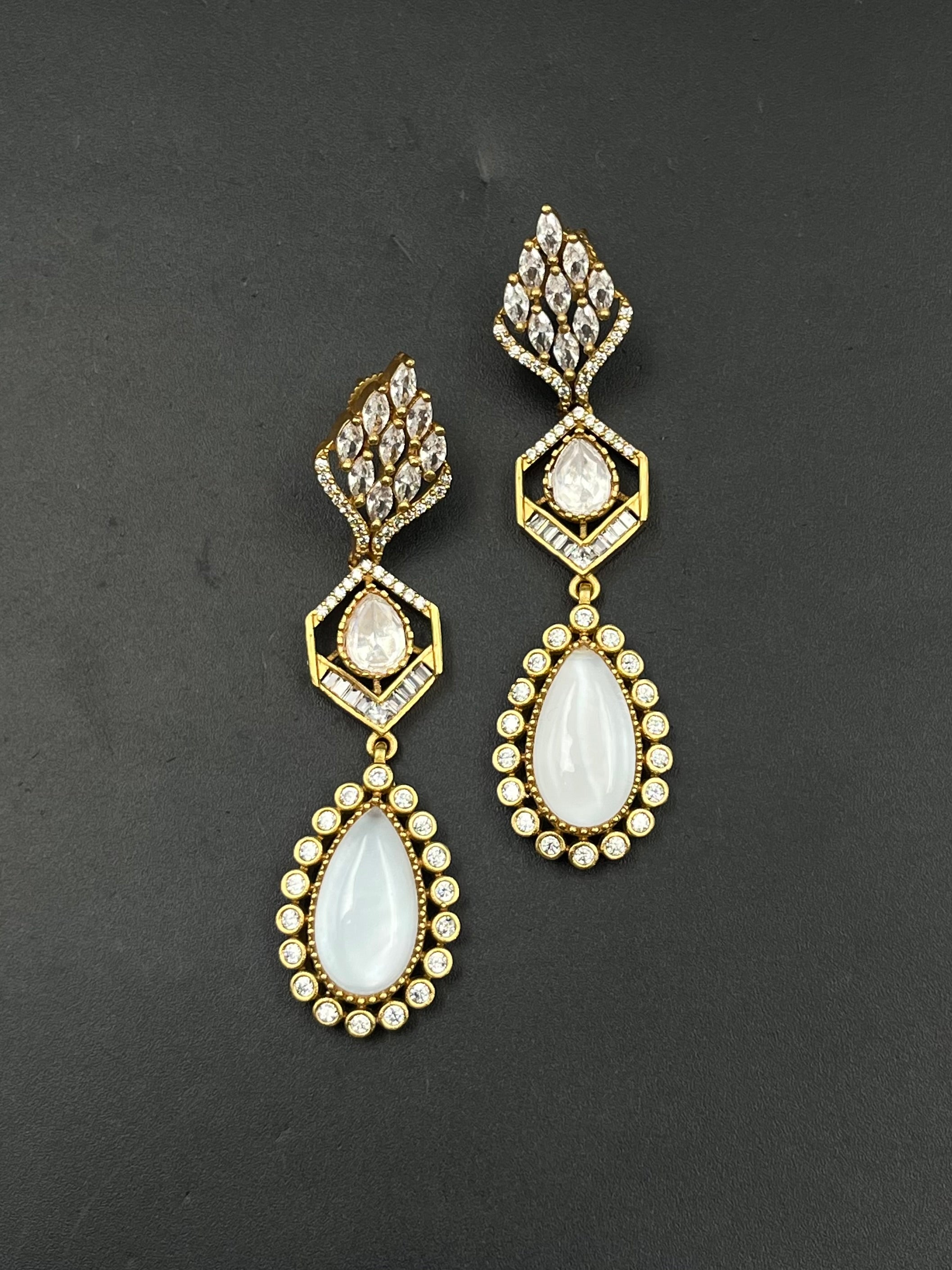 JUNIYA EARRING