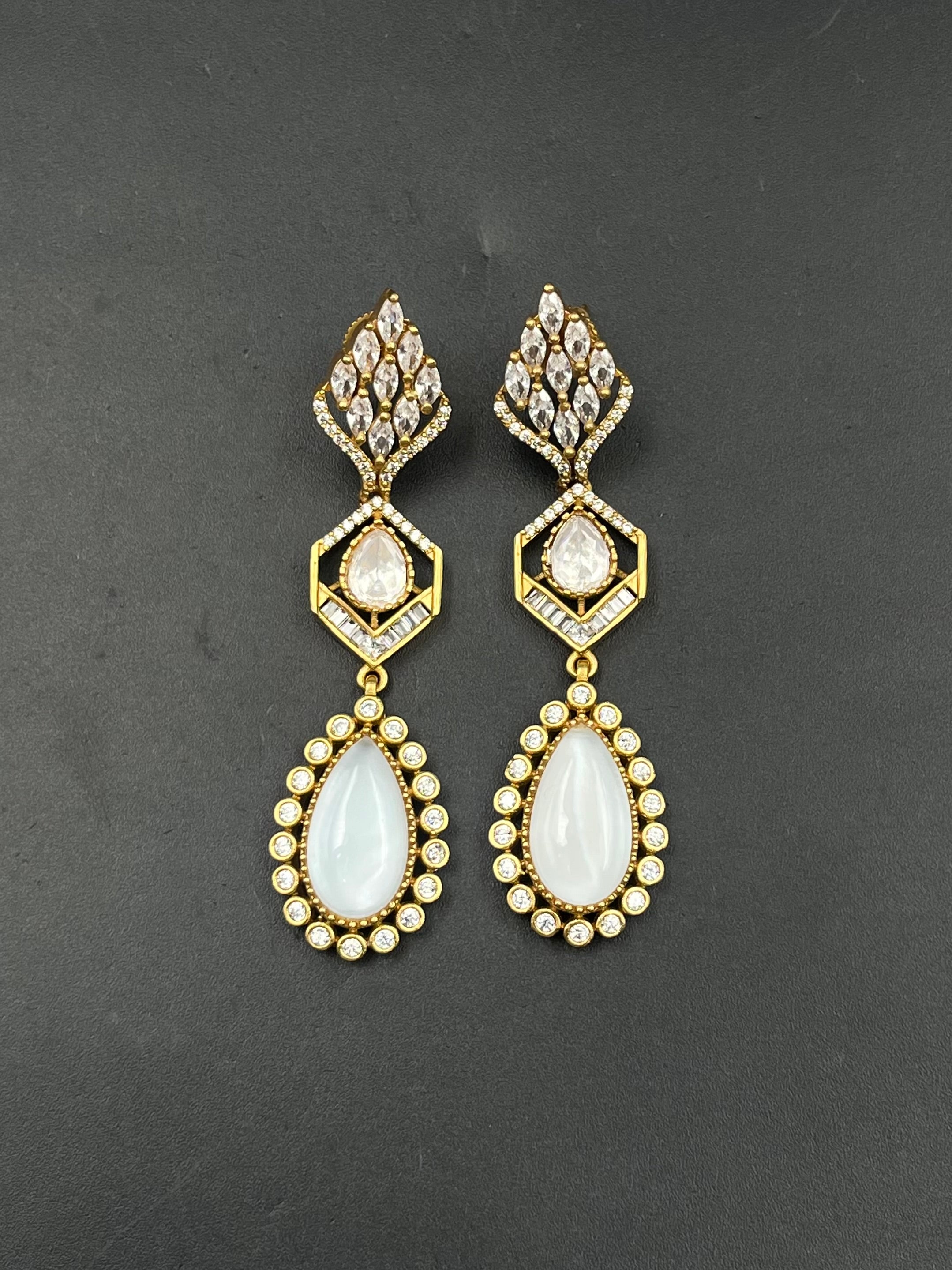 JUNIYA EARRING